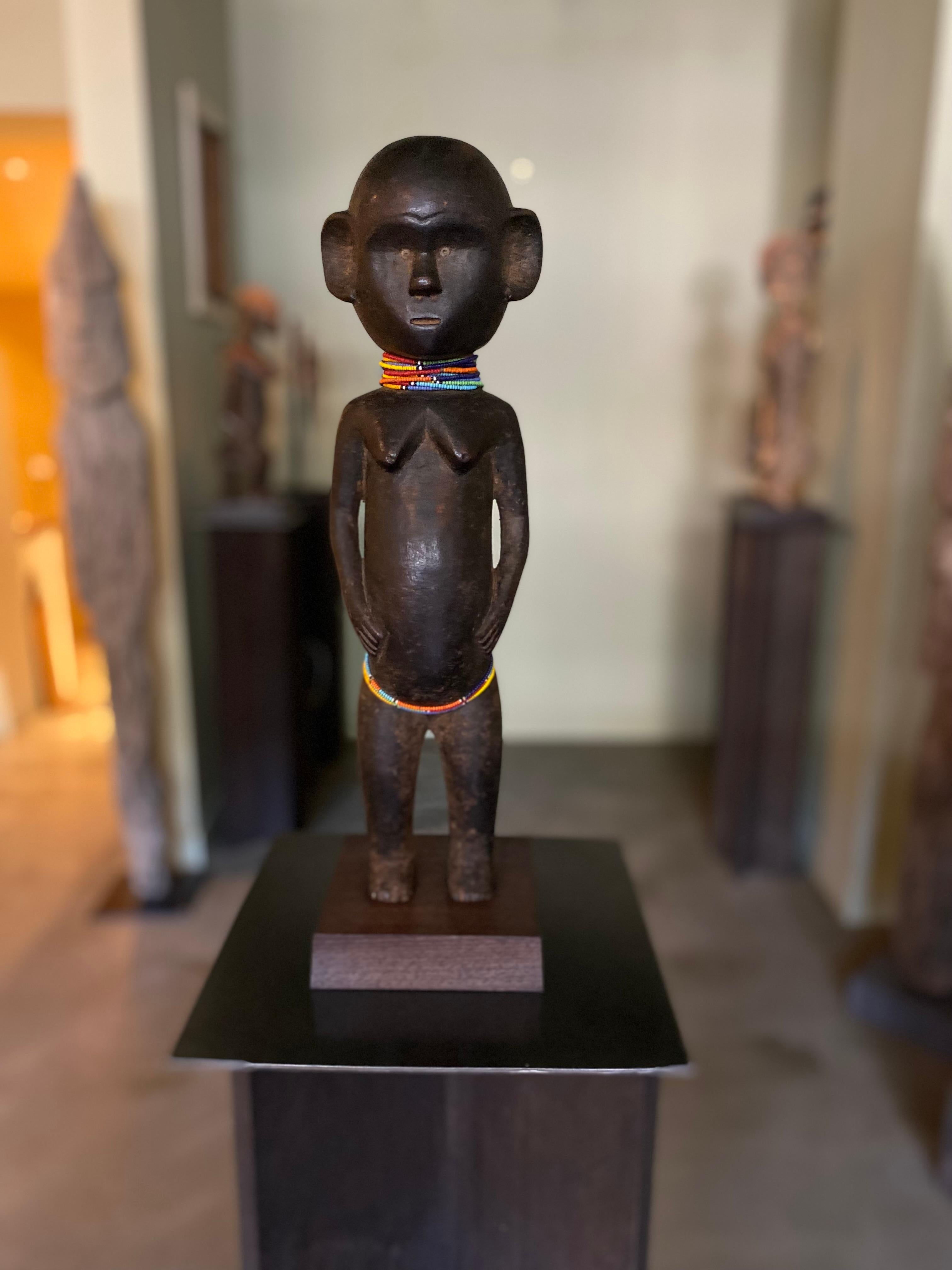 Mid-Twentieth Century Tanzanian Maternity Figure For Sale 2