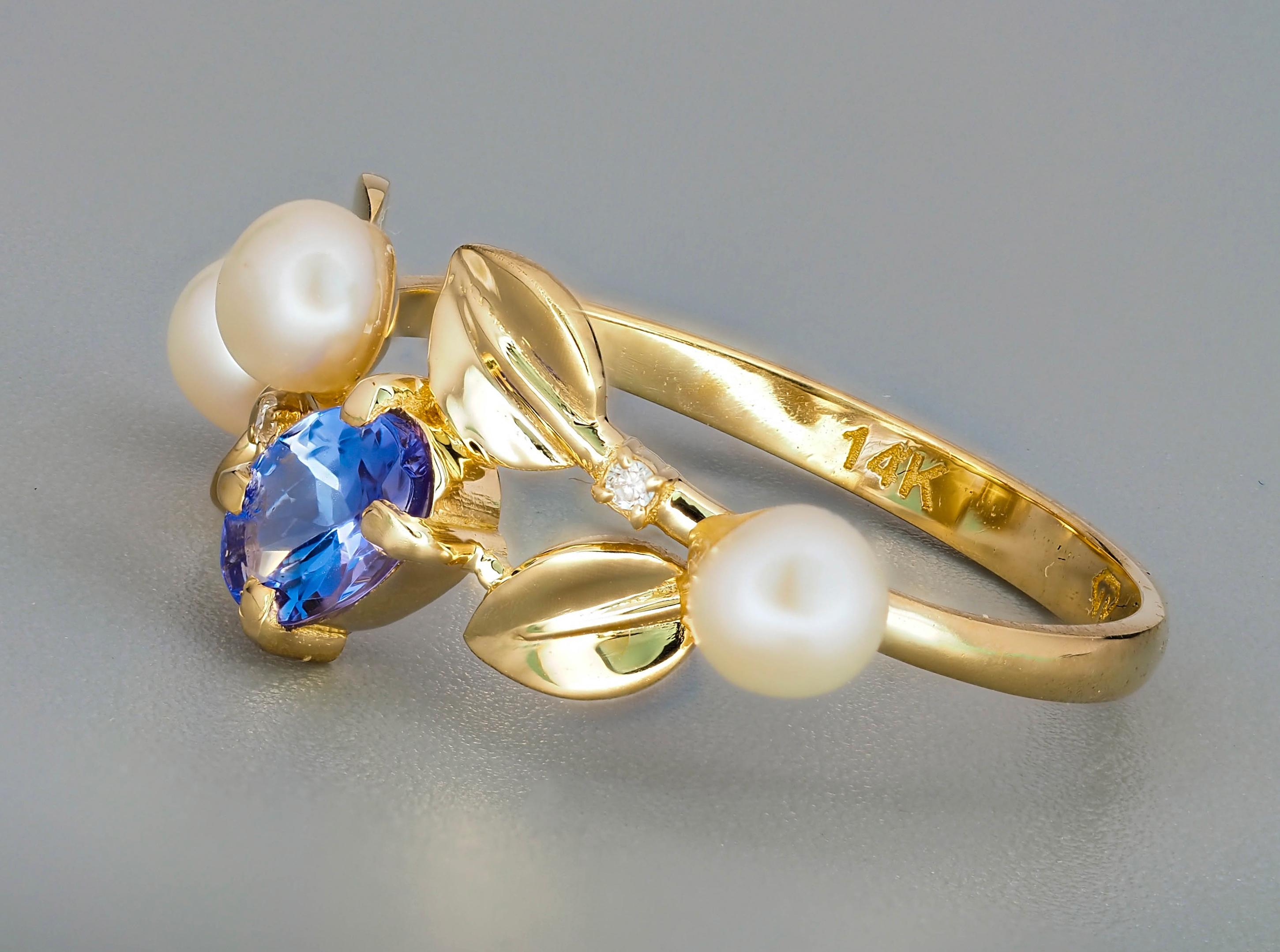 Im Angebot: Tansanit 14 Karat Gold Ring, Tansanit, Perlen und Diamanten Goldring () 4