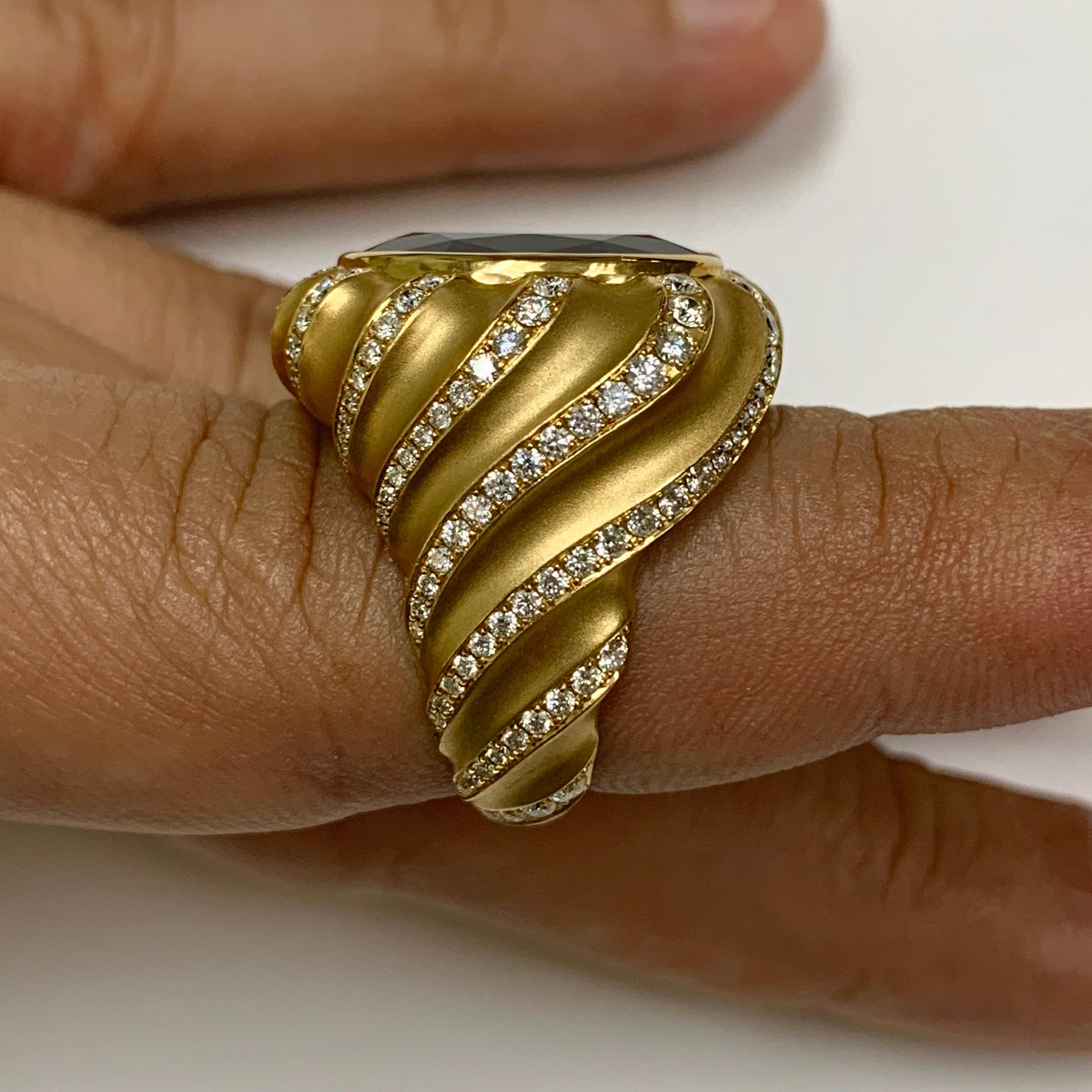 Tanzanite 15.86 Carat Diamond 18 Karat Yellow Gold Ring For Sale 3