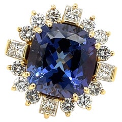 Tanzanite '16.20ct' and Diamond Ring 18K Yellow Gold