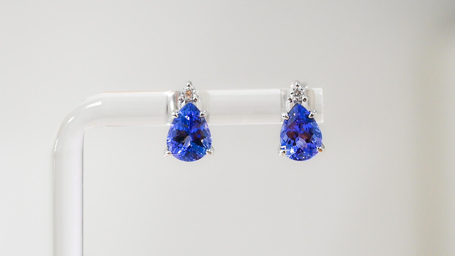2.00 Ctw Tanzanite Studs Earring White Rhodium 925 Sterling Silver Bridal Studs  In New Condition For Sale In New York, NY