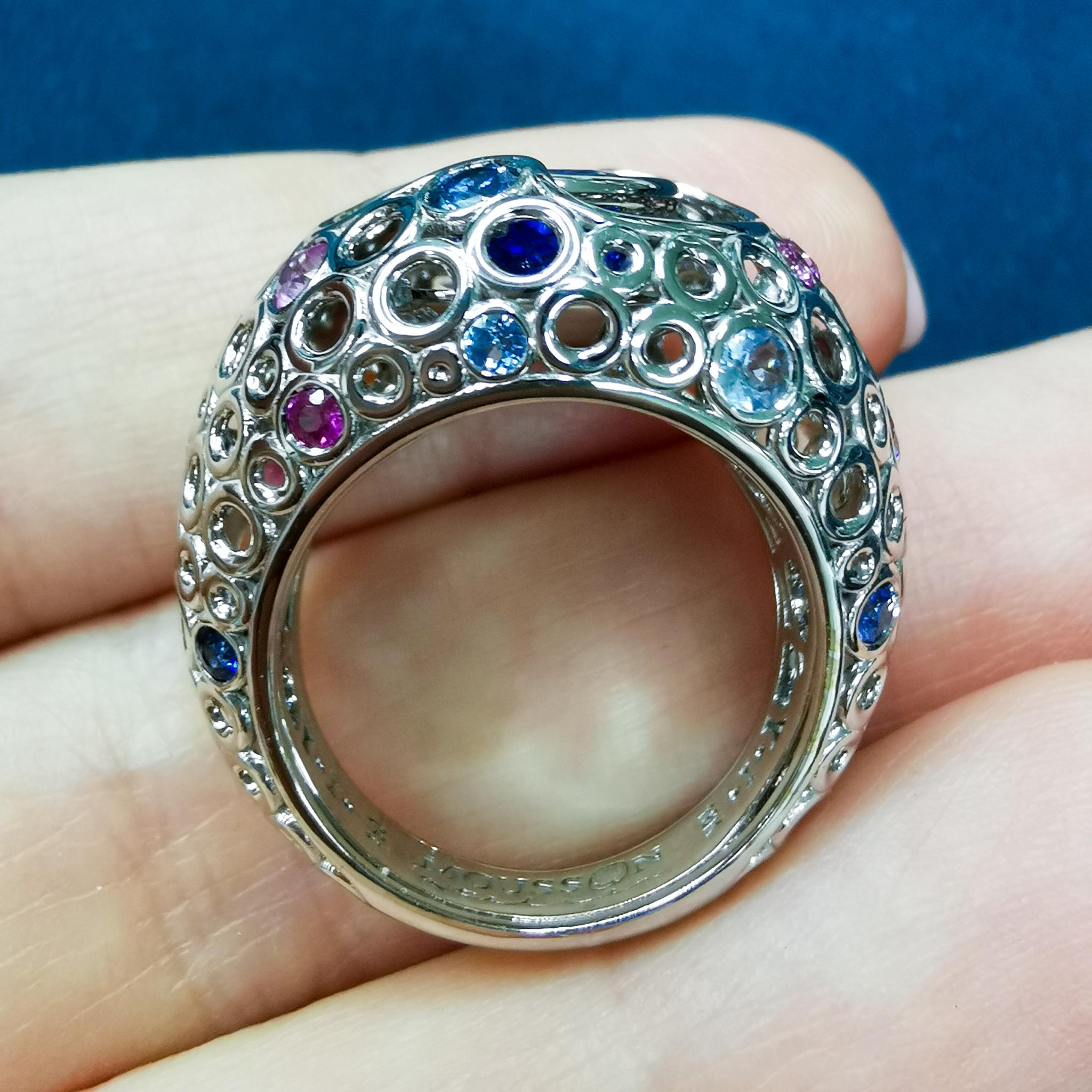 Round Cut Tanzanite 2.29 Carat Pink Blue Sapphires 18 Karat White Gold Bubble Ring For Sale