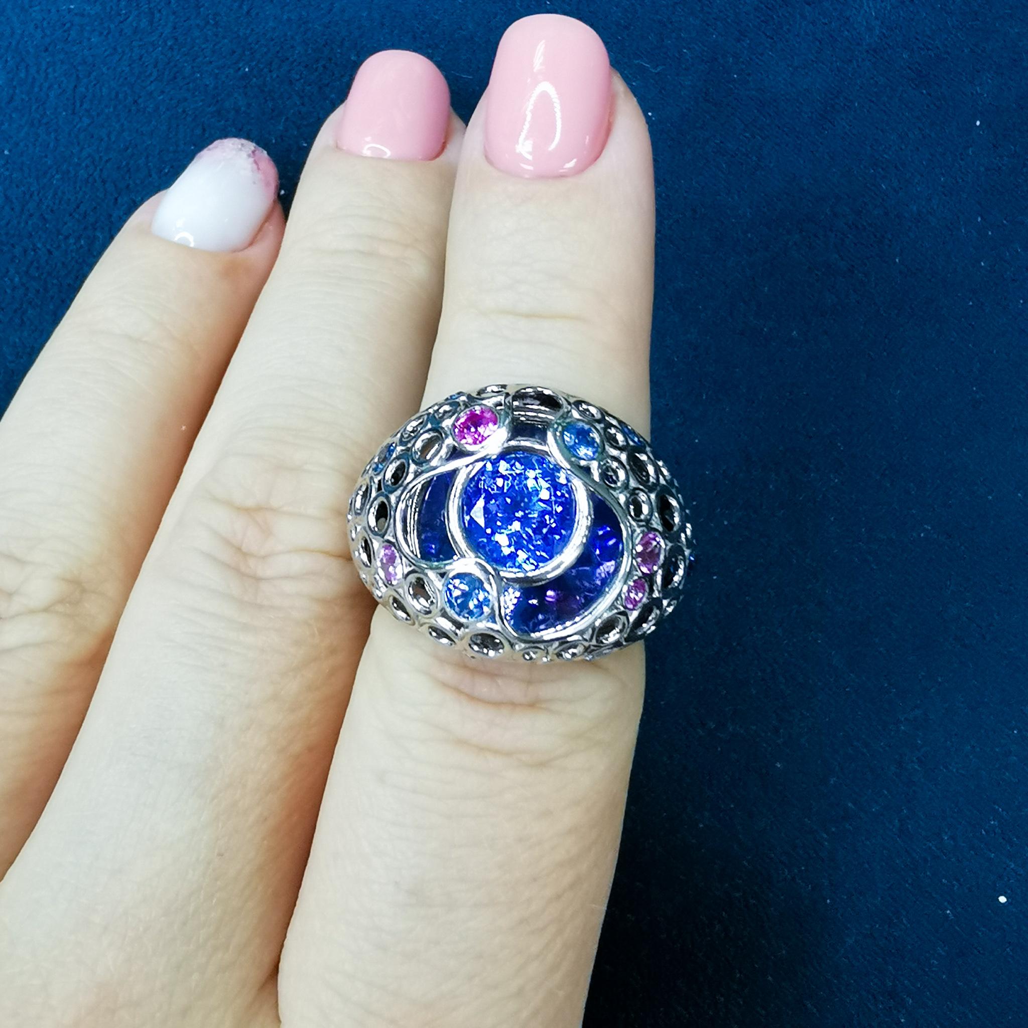 Tanzanite 2.29 Carat Pink Blue Sapphires 18 Karat White Gold Bubble Ring For Sale 2