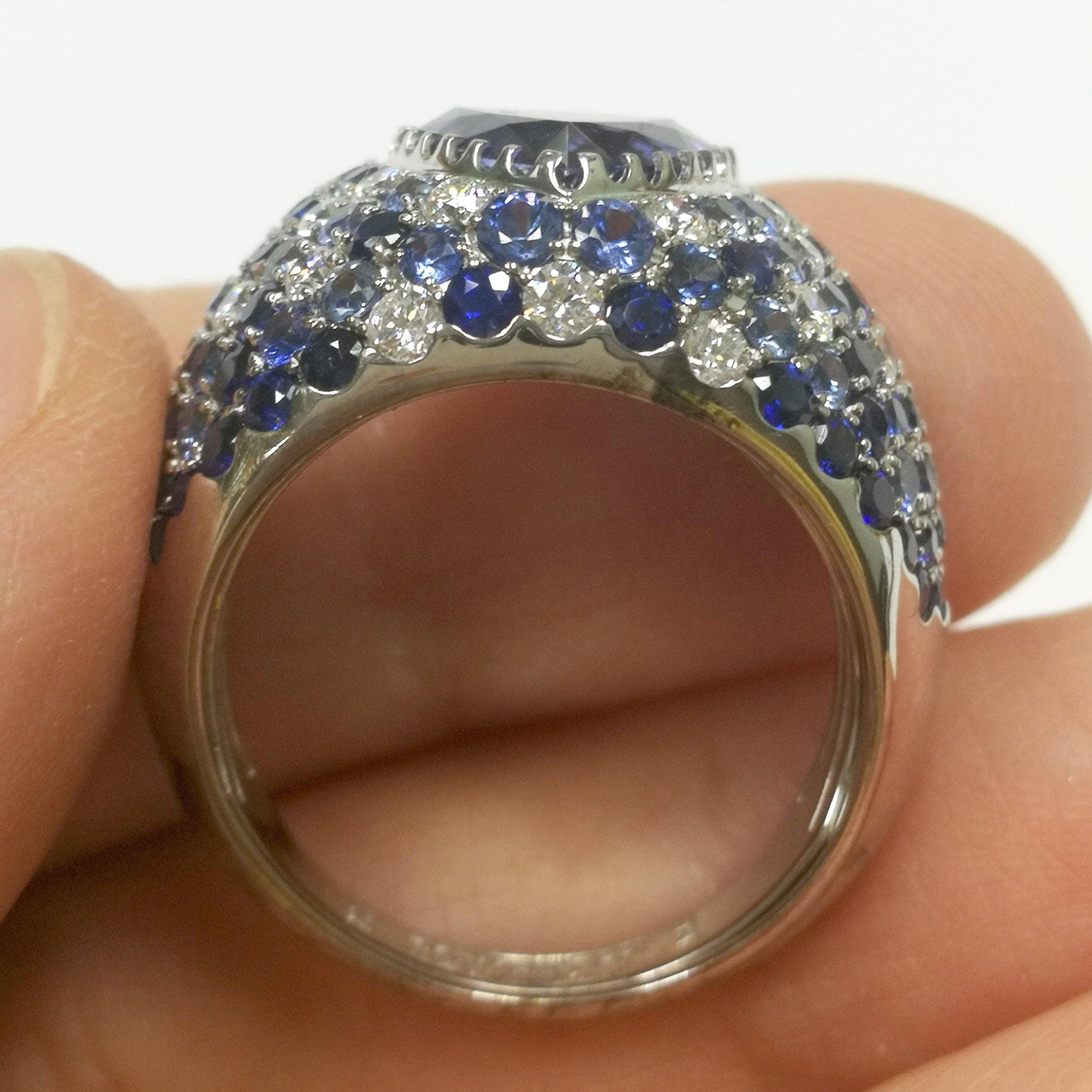 For Sale:  Tanzanite 2.80 Carat Diamonds Blue Sapphires White 18 Karat Gold Riviera Ring 4
