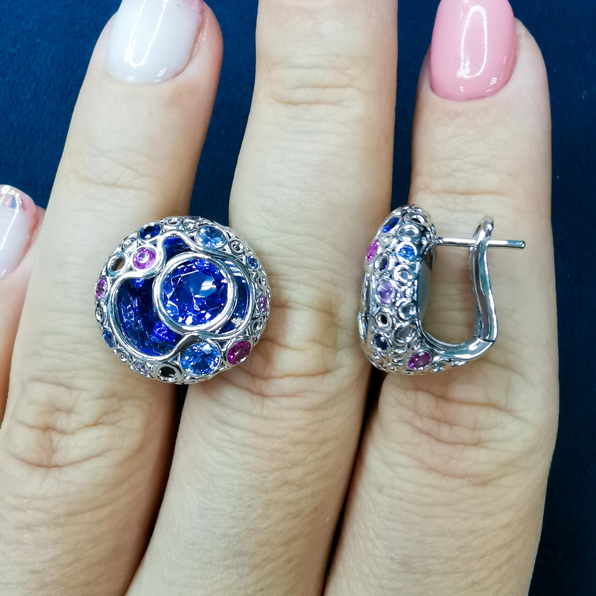 Tanzanite 2.82 Carat Pink Blue Sapphires 18 Karat White Gold Bubble Earrings In New Condition For Sale In Bangkok, TH