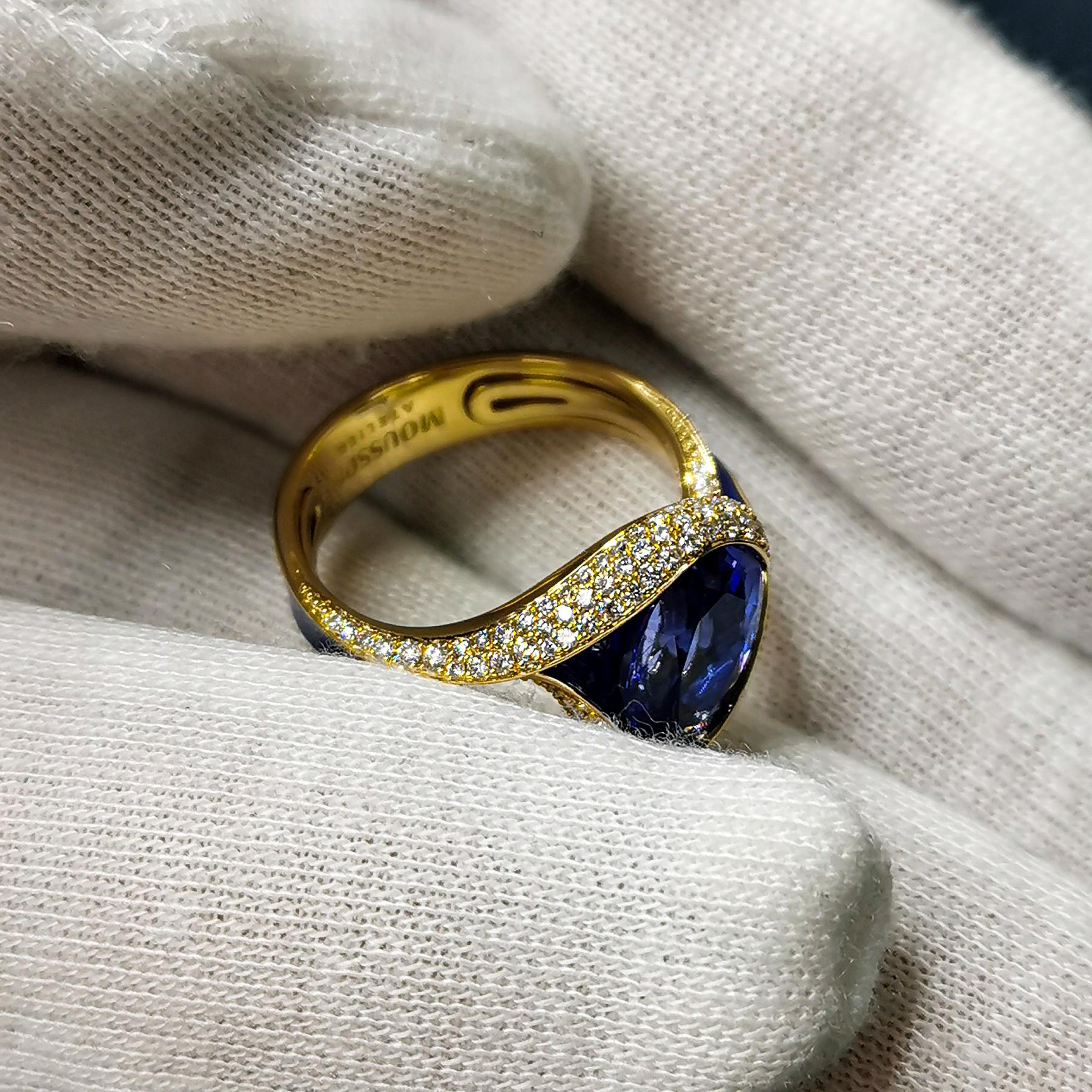 Tanzanite 3.49 Carat Diamonds Enamel 18 Karat Yellow Gold Ring For Sale 3