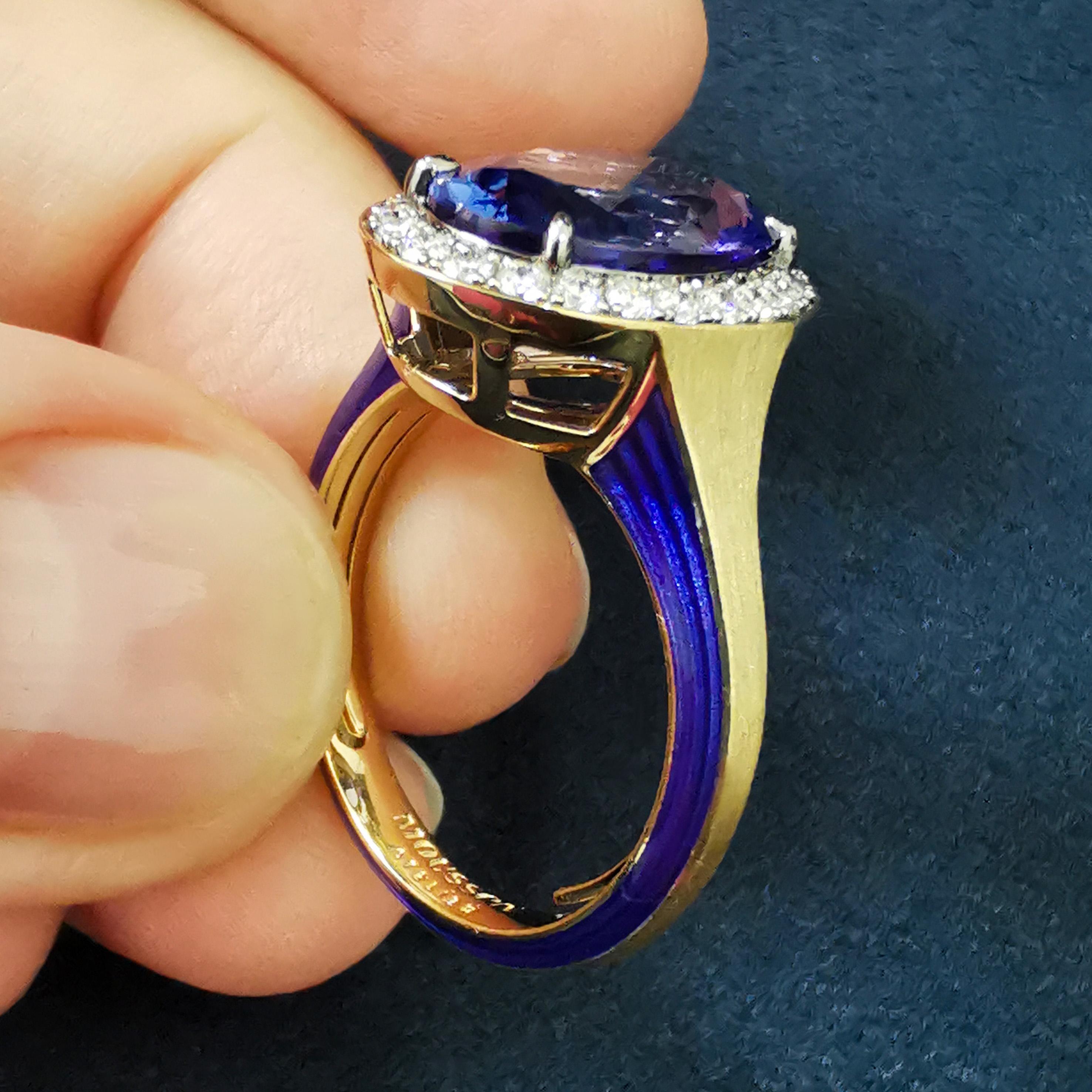 Tanzanite 4.91 Carat Diamonds 18 Karat Yellow White Gold Enamel New Classic Ring In New Condition For Sale In Bangkok, TH