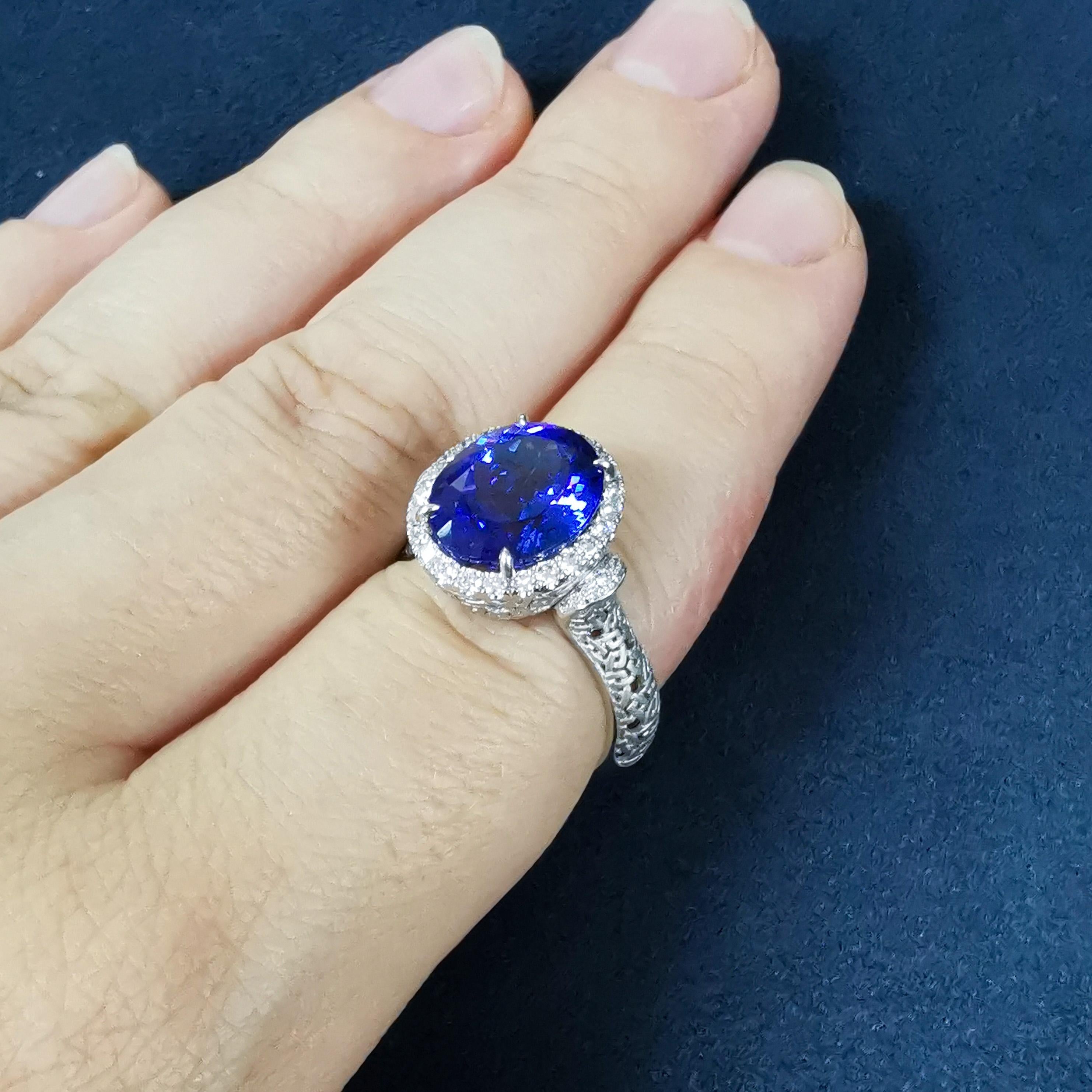 Tanzanite 5.48 Carat Diamonds 18 Karat White Gold New Classic Ring 7
