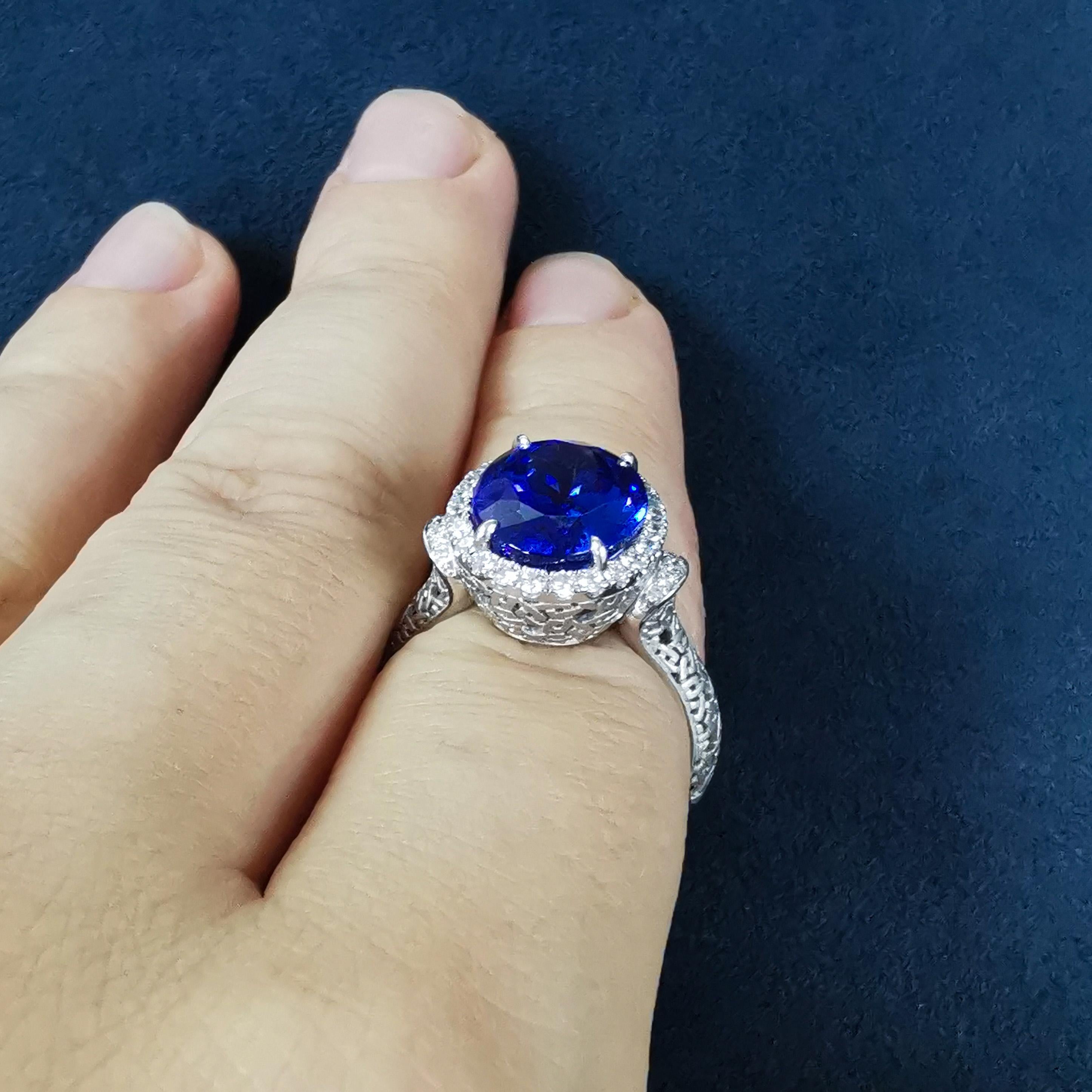 Tanzanite 5.48 Carat Diamonds 18 Karat White Gold New Classic Ring For Sale 8