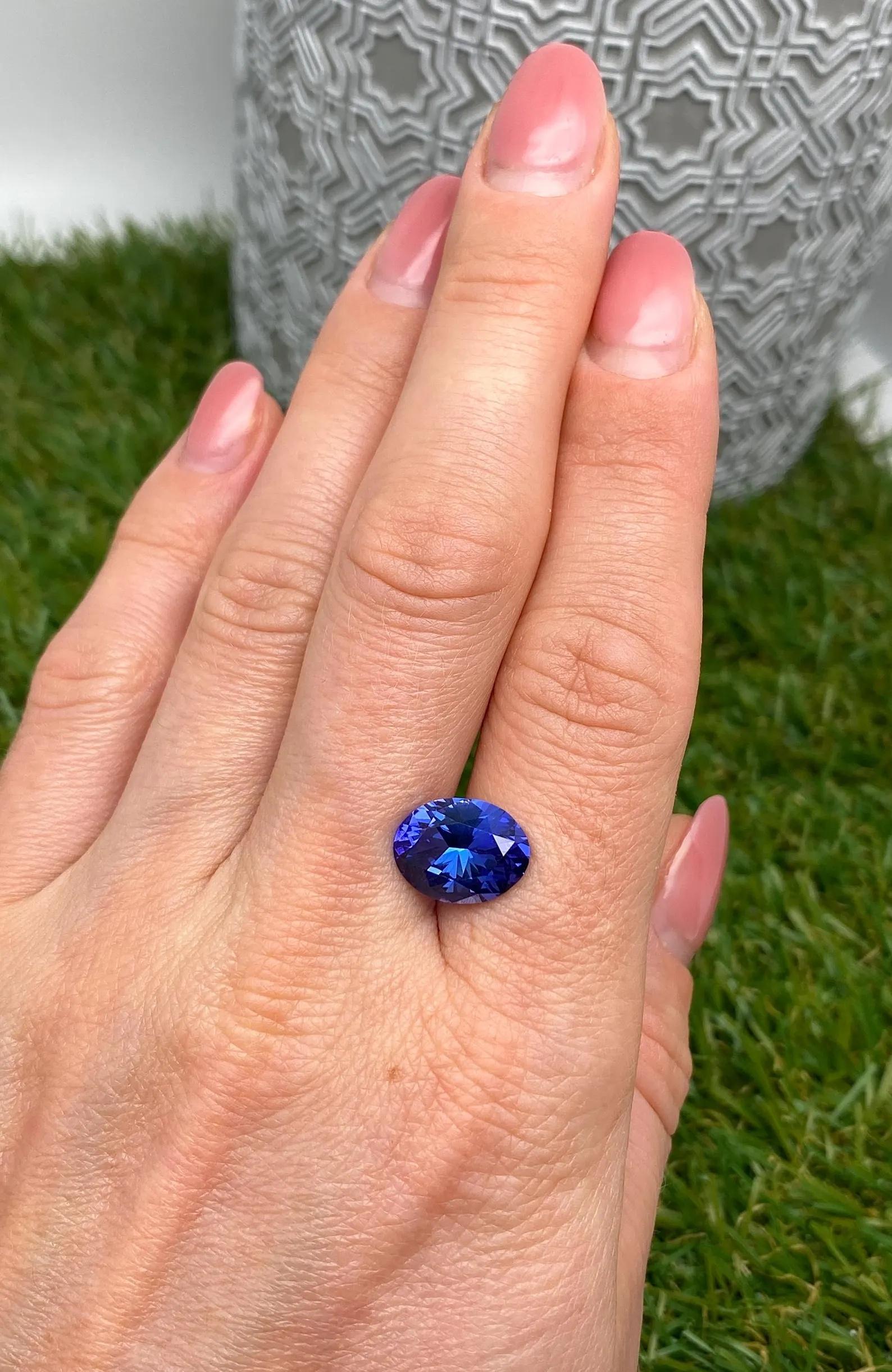 Tansanit 5.52Ct Natürlicher Edelstein, Oval, 12.88x9.71x6.59mm, Tansania, zertifiziert im Angebot 1