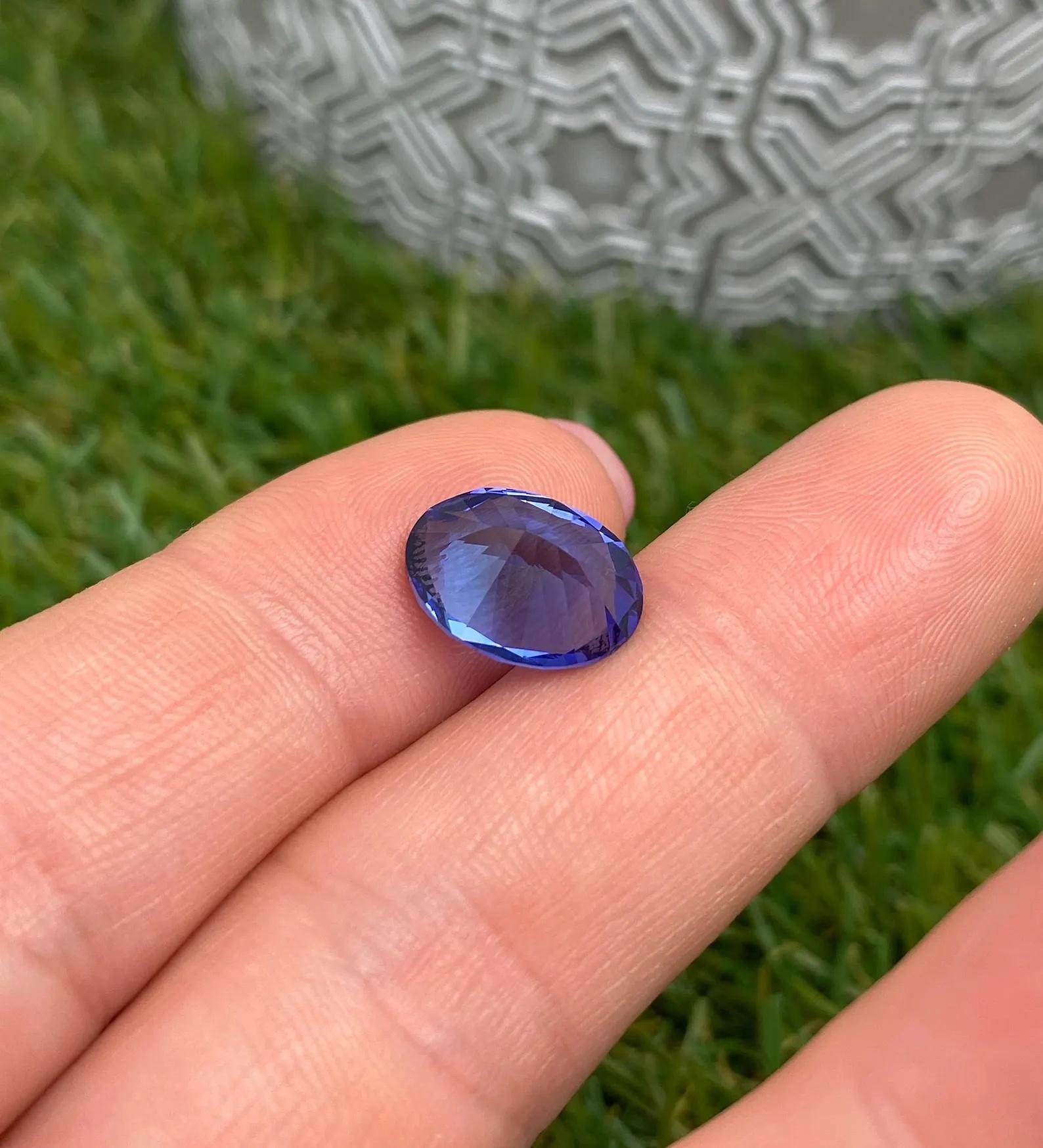 Tansanit 5.52Ct Natürlicher Edelstein, Oval, 12.88x9.71x6.59mm, Tansania, zertifiziert im Angebot 3