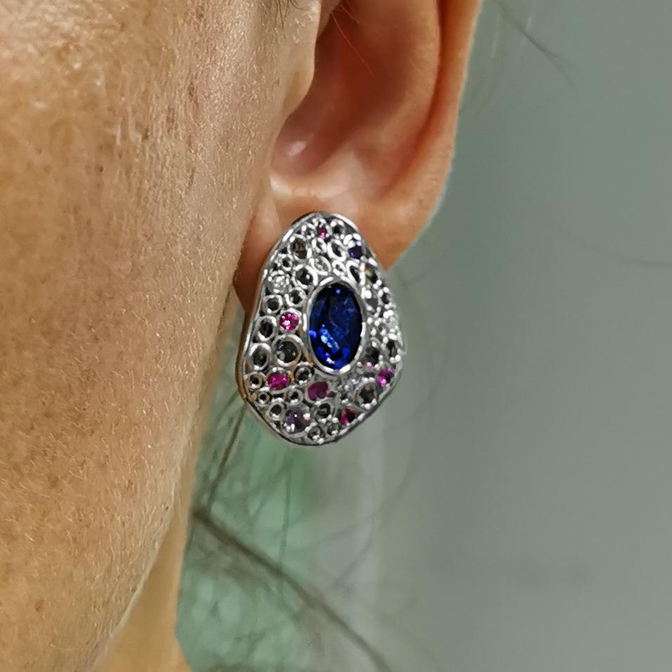 Tanzanite 5.99 Carat Diamonds Sapphires 18 Karat White Gold Bubble Earrings For Sale 1