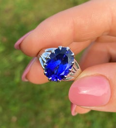 Tanzanite 7.37Ct and Diamonds gemstone Ring, Solid 18 Kt., White and Yellow Gold