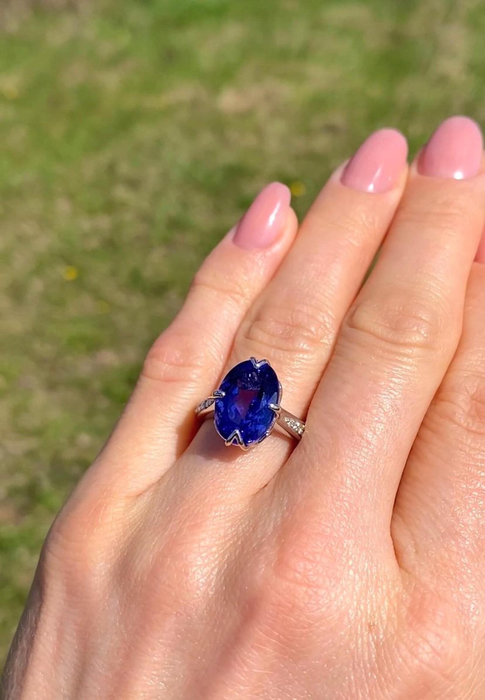 Bague en Tanzanite 7Ct et Diamants, Or blanc massif 18 carats, 7US en vente 1