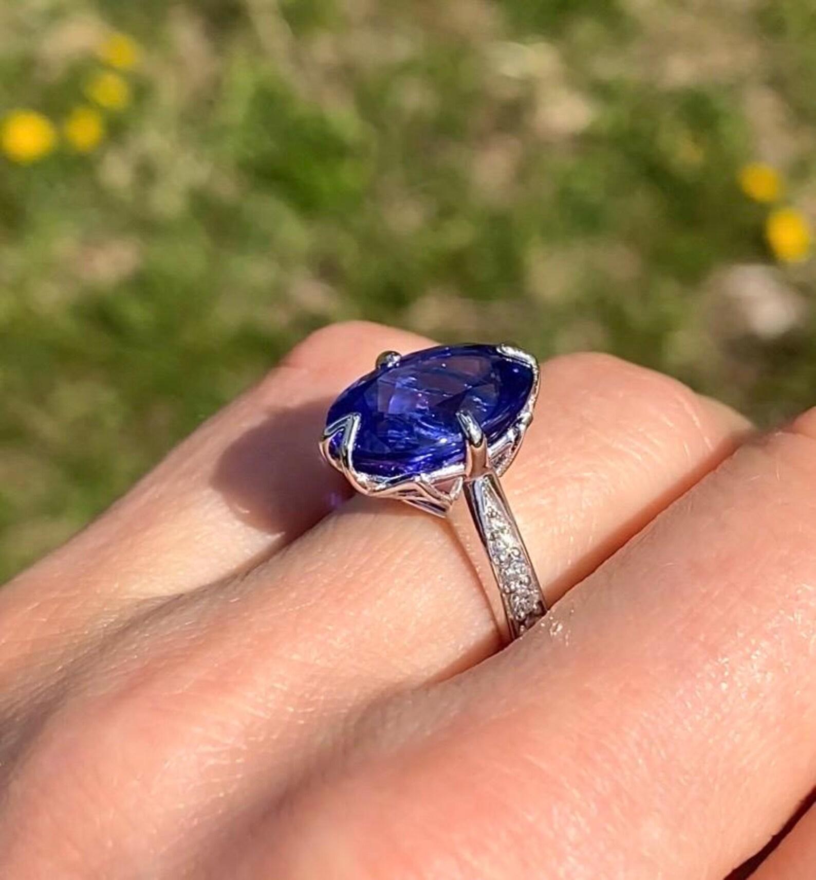 Bague en Tanzanite 7Ct et Diamants, Or blanc massif 18 carats, 7US en vente 4