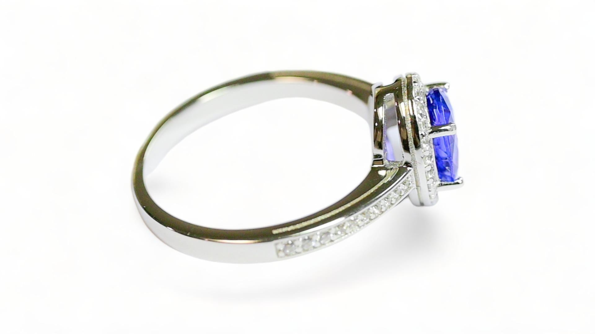 Oval Cut Tanzanite 925 Silver Rhodium Metal Platted Women's Rings1.25cts For Sale