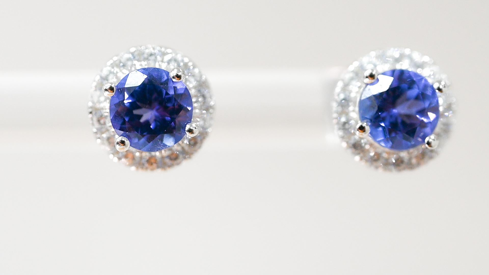 1.12 Ctw Tanzanite Studs Earrings 925 Sterling Silver Women Bridal Studs Jewelry In New Condition In New York, NY