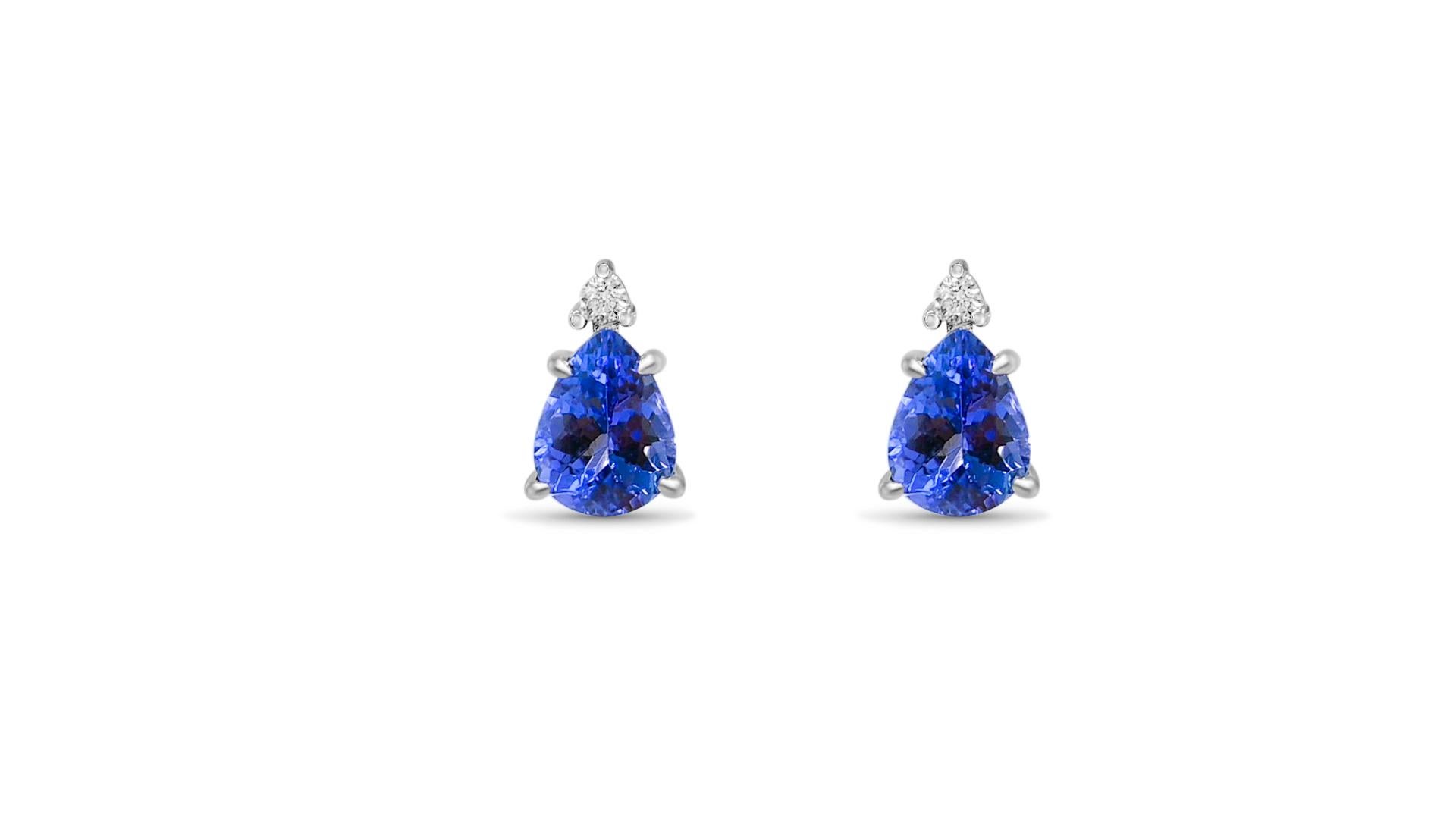 Modern 2.00 Ctw Tanzanite Studs Earring White Rhodium 925 Sterling Silver Bridal Studs  For Sale
