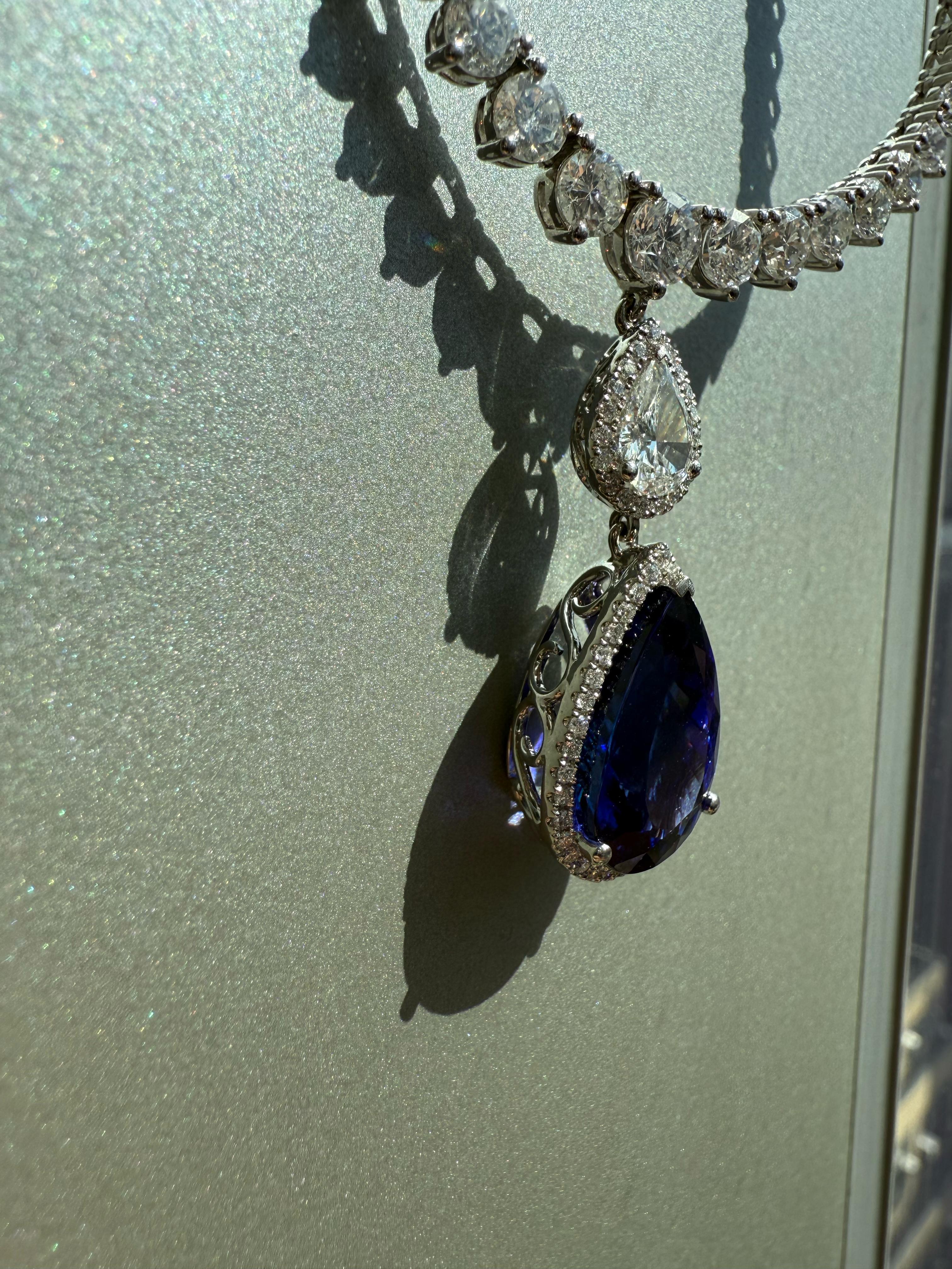 Tanzanite AAA Deluxe 34,44 Carati Collana Tennis Graduata 18 Oro Whiting in vendita 5