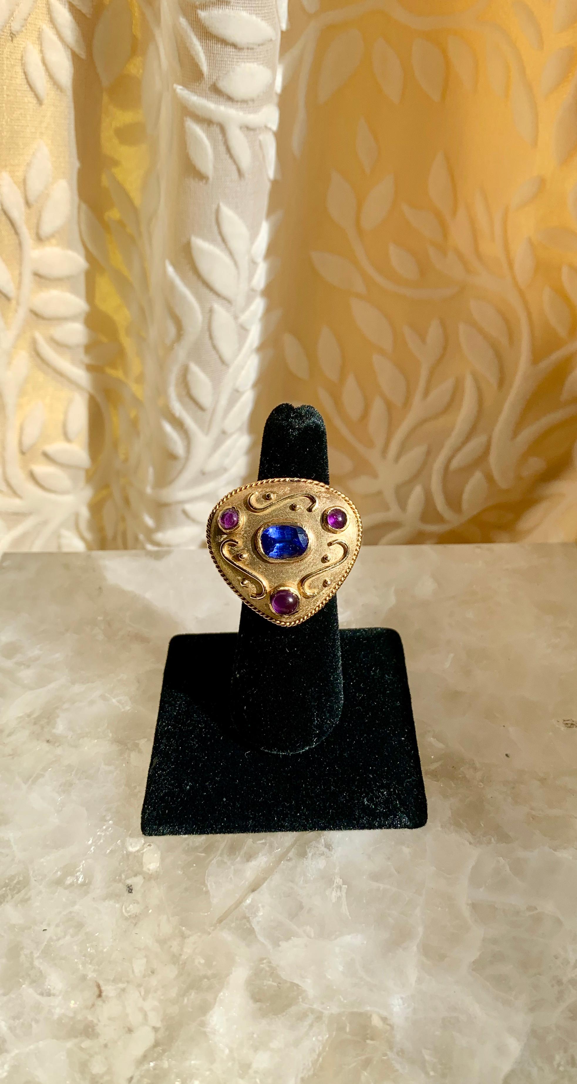 Bold Tanzanite Amethyst Cocktail Ring In New Condition For Sale In New York, NY