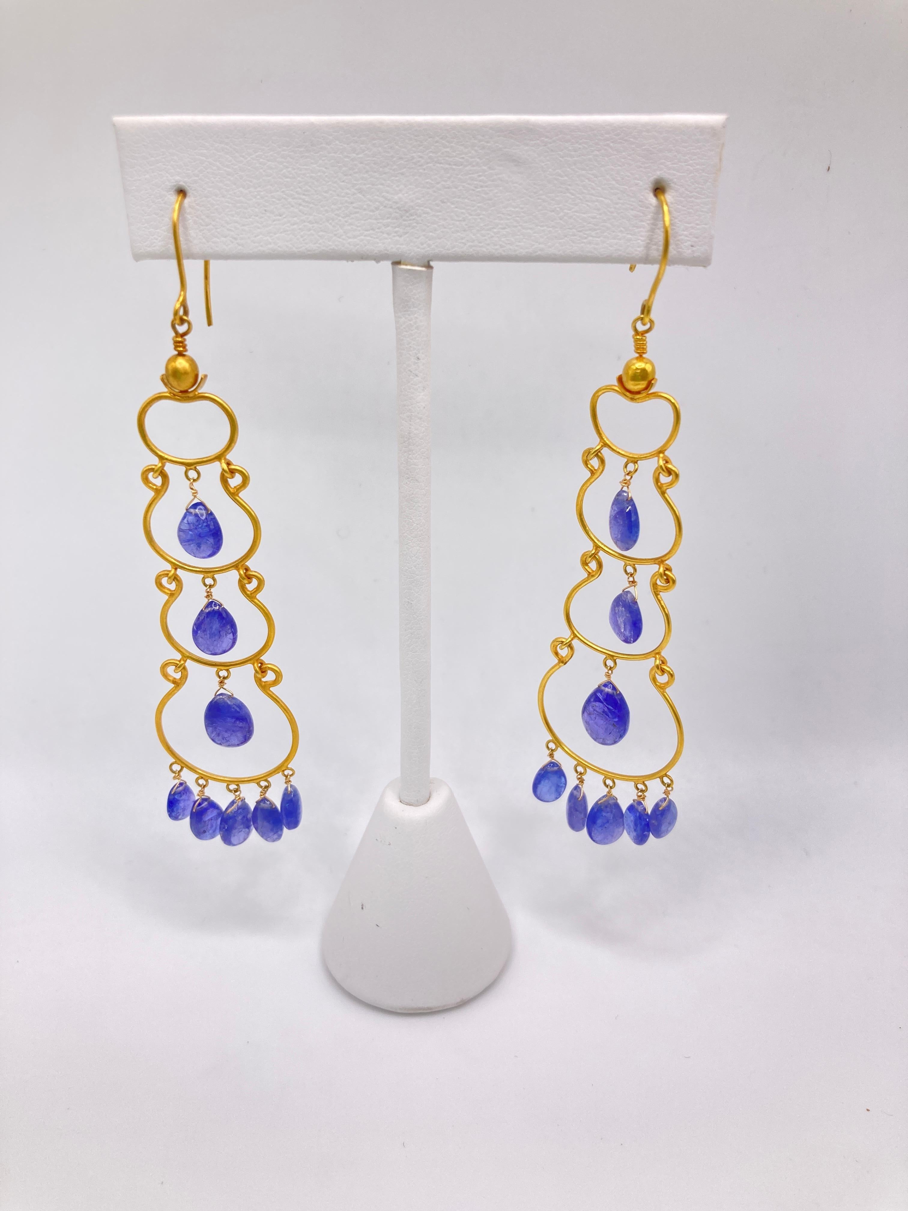 Classical Roman Tanzanite Ancient Rome Earrings 18kt Gold For Sale