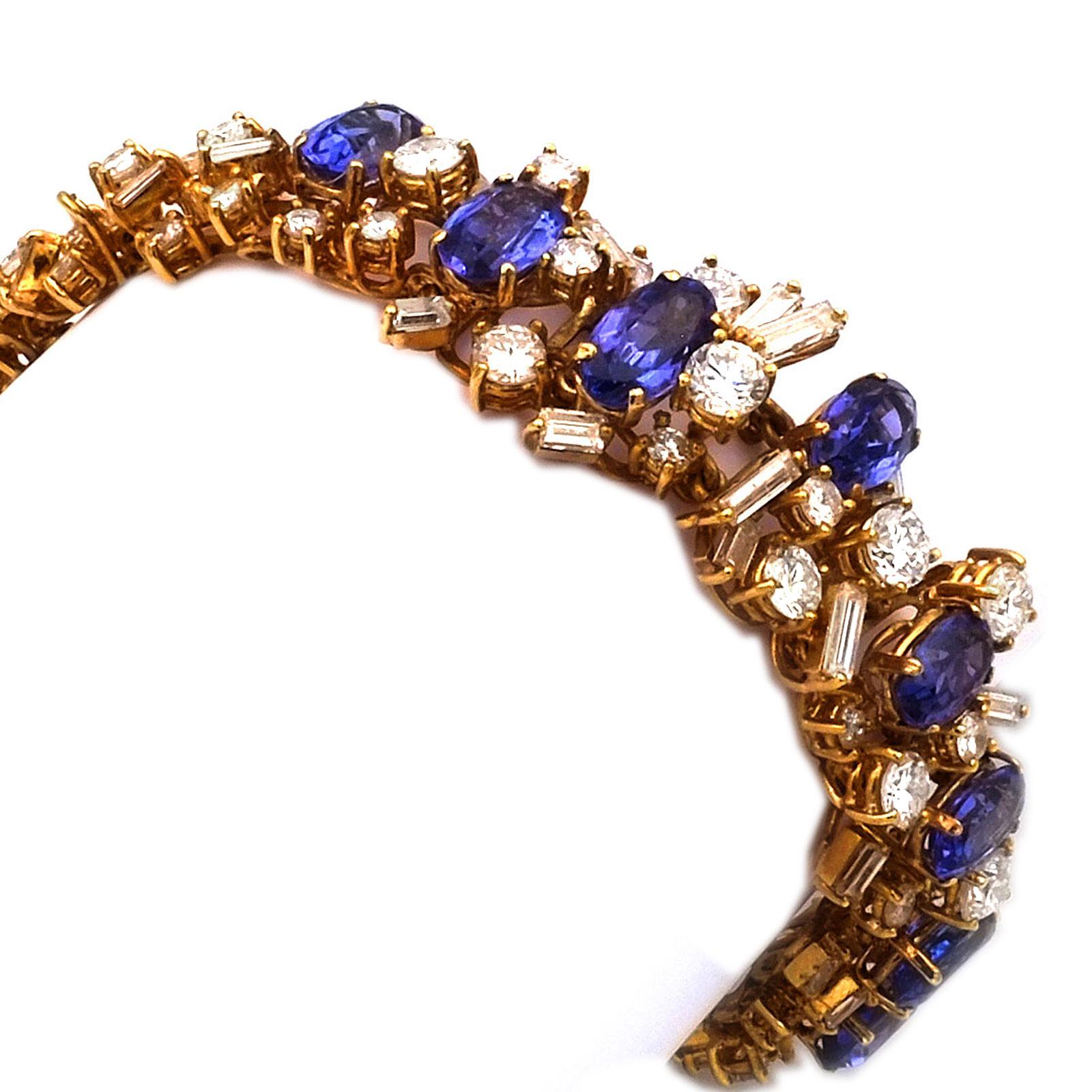 Bracelet en tanzanite et diamants de 12 carats en or 18 carats, c. 1970 Bon état - En vente à Goettingen, DE