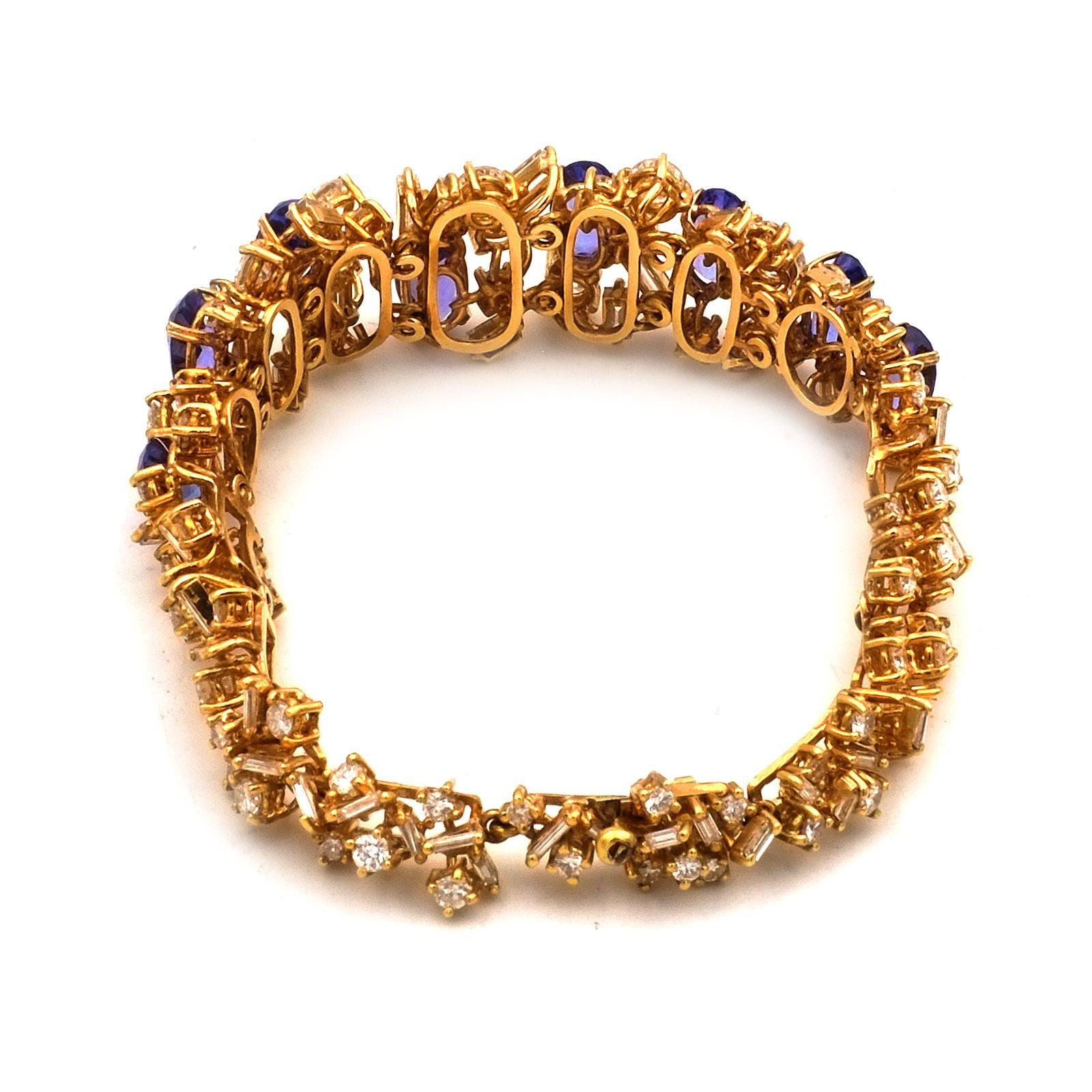 Tansanit und 12 Karat Diamant-Armband aus 18 Karat Gold, um 1970 im Angebot 3