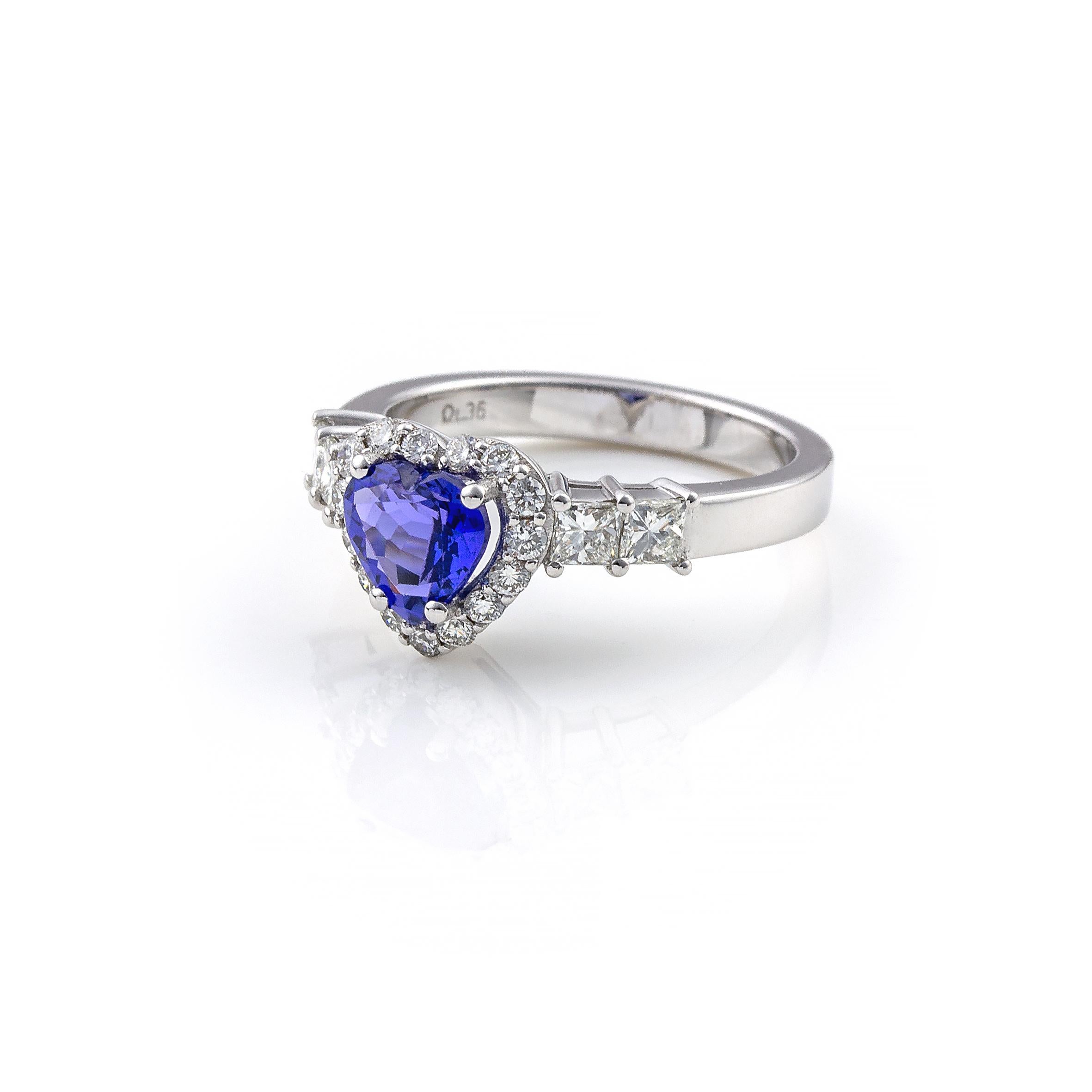 Romantic Tanzanite and Diamond 18Kt white gold ring heart cut blue color handmade For Sale
