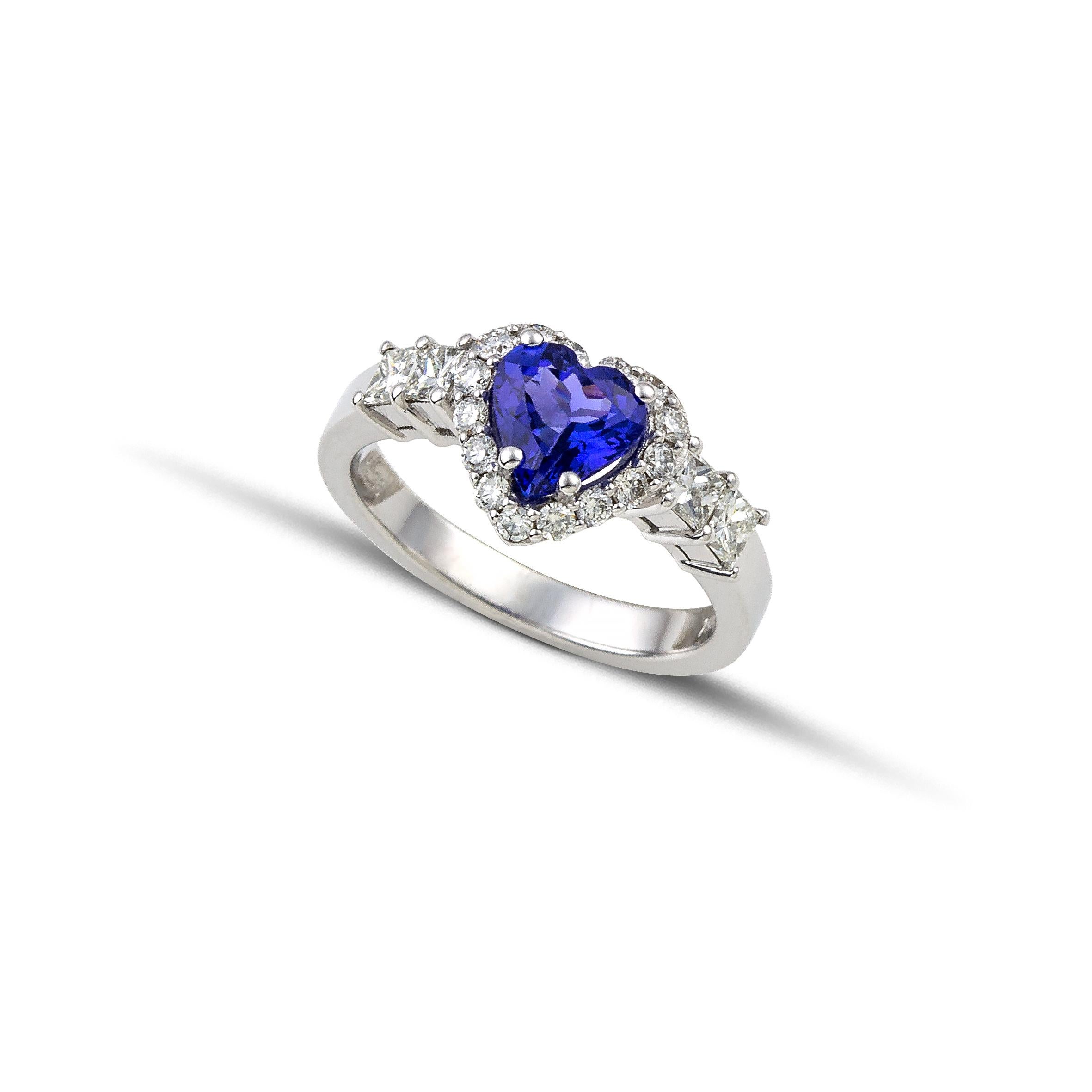 Heart Cut Tanzanite and Diamond 18Kt white gold ring heart cut blue color handmade For Sale
