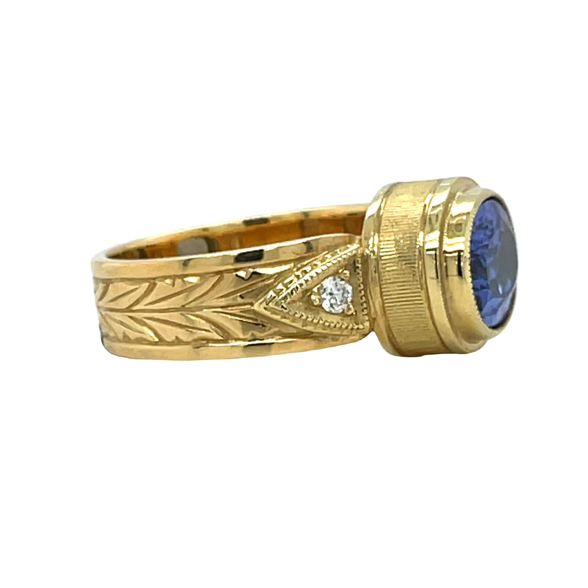 Artisan Tanzanite and Diamond Band Ring in Hand Engraved 18k Yellow Gold, 2.60 Carats For Sale