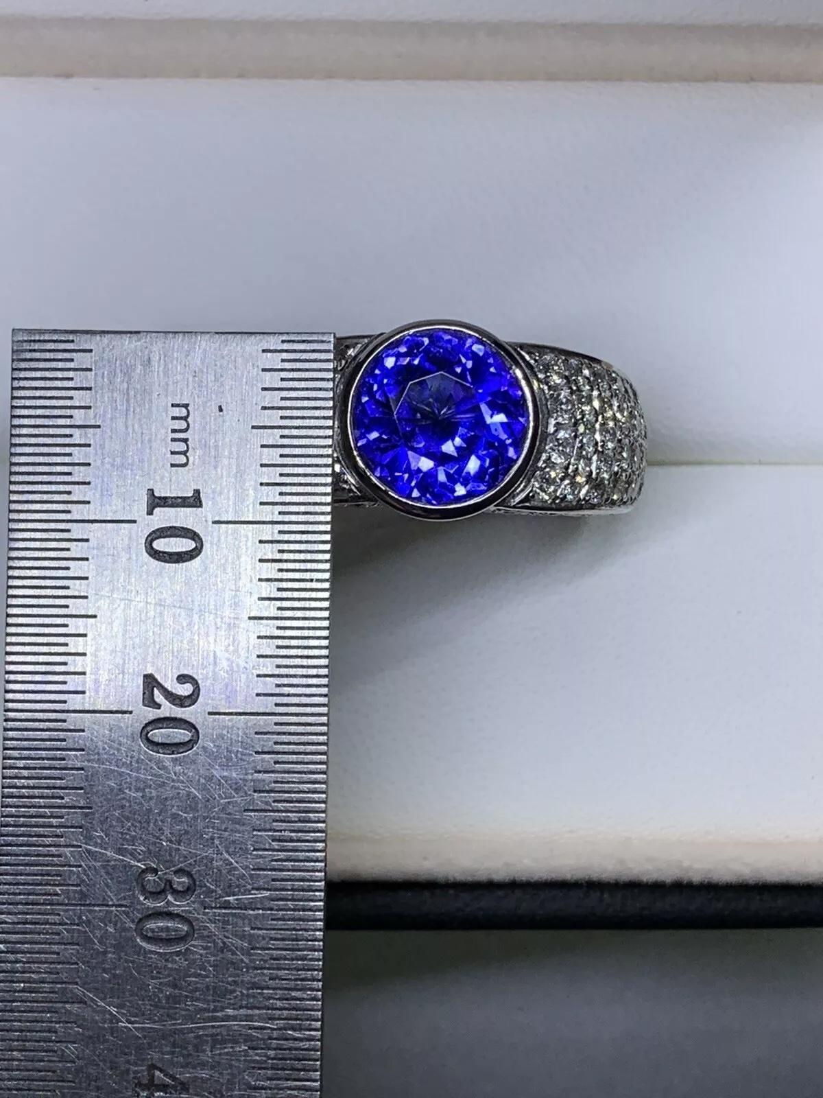 da uomo o donna Anello cocktail con tanzanite e diamanti in oro bianco 18 carati in vendita