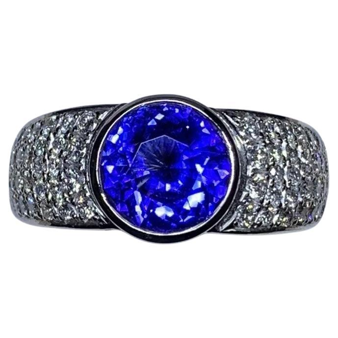 Anello cocktail con tanzanite e diamanti in oro bianco 18 carati