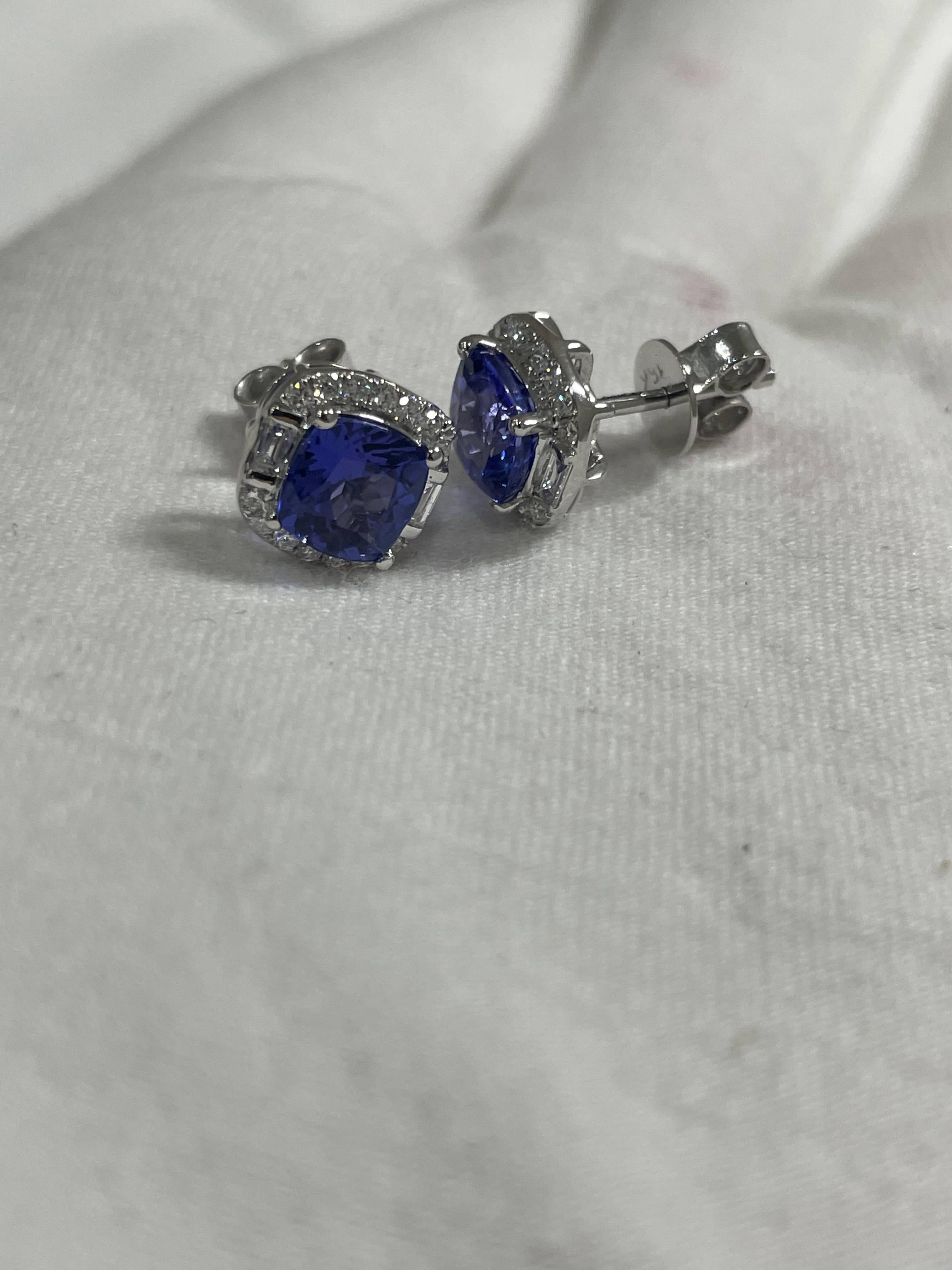 Cushion Cut Tanzanite and Diamond Cushion Shape Stud Earrings in 18K Solid White Gold For Sale