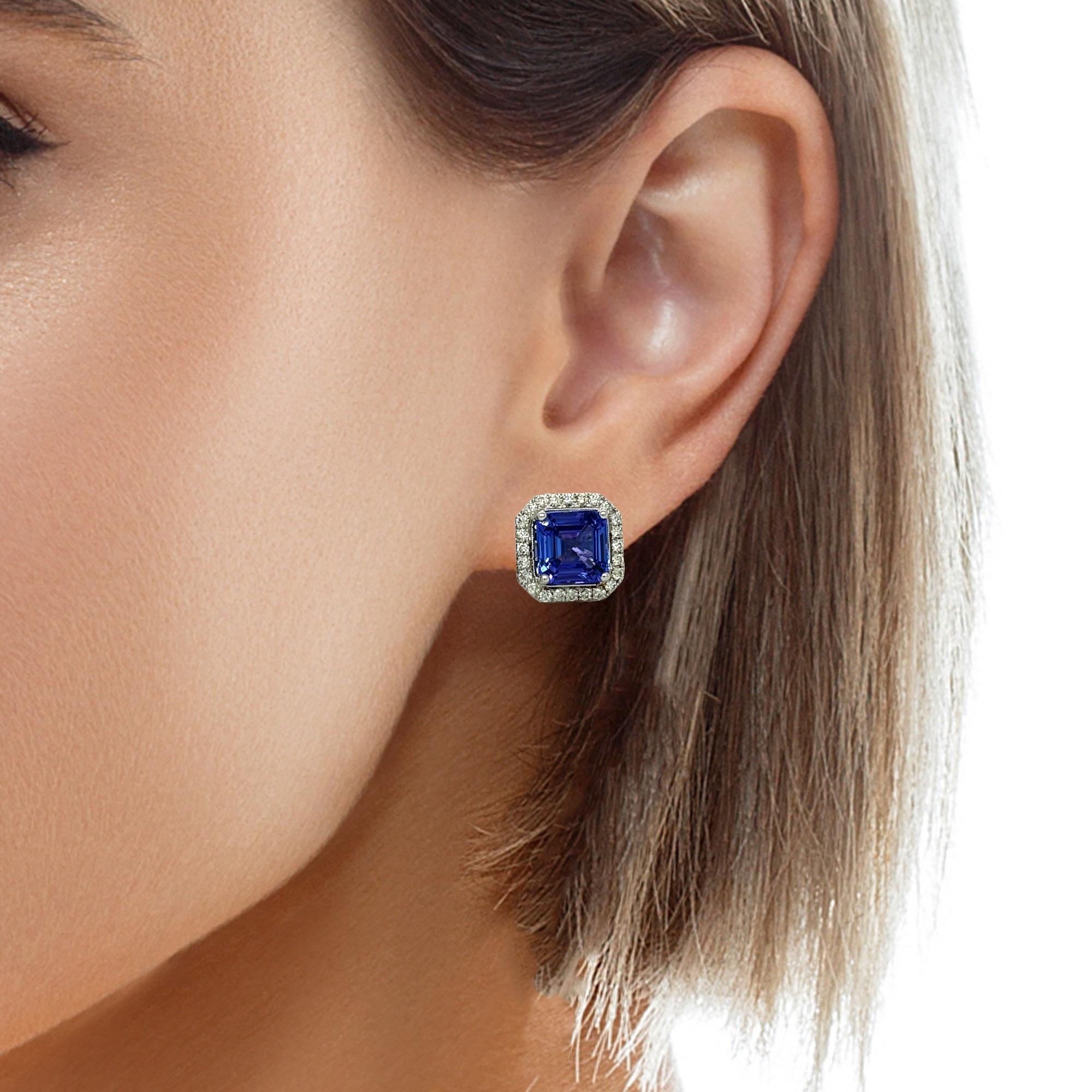 Tanzanite and Diamond Cushion Stud 14KW Gold Earrings In New Condition In New York, NY