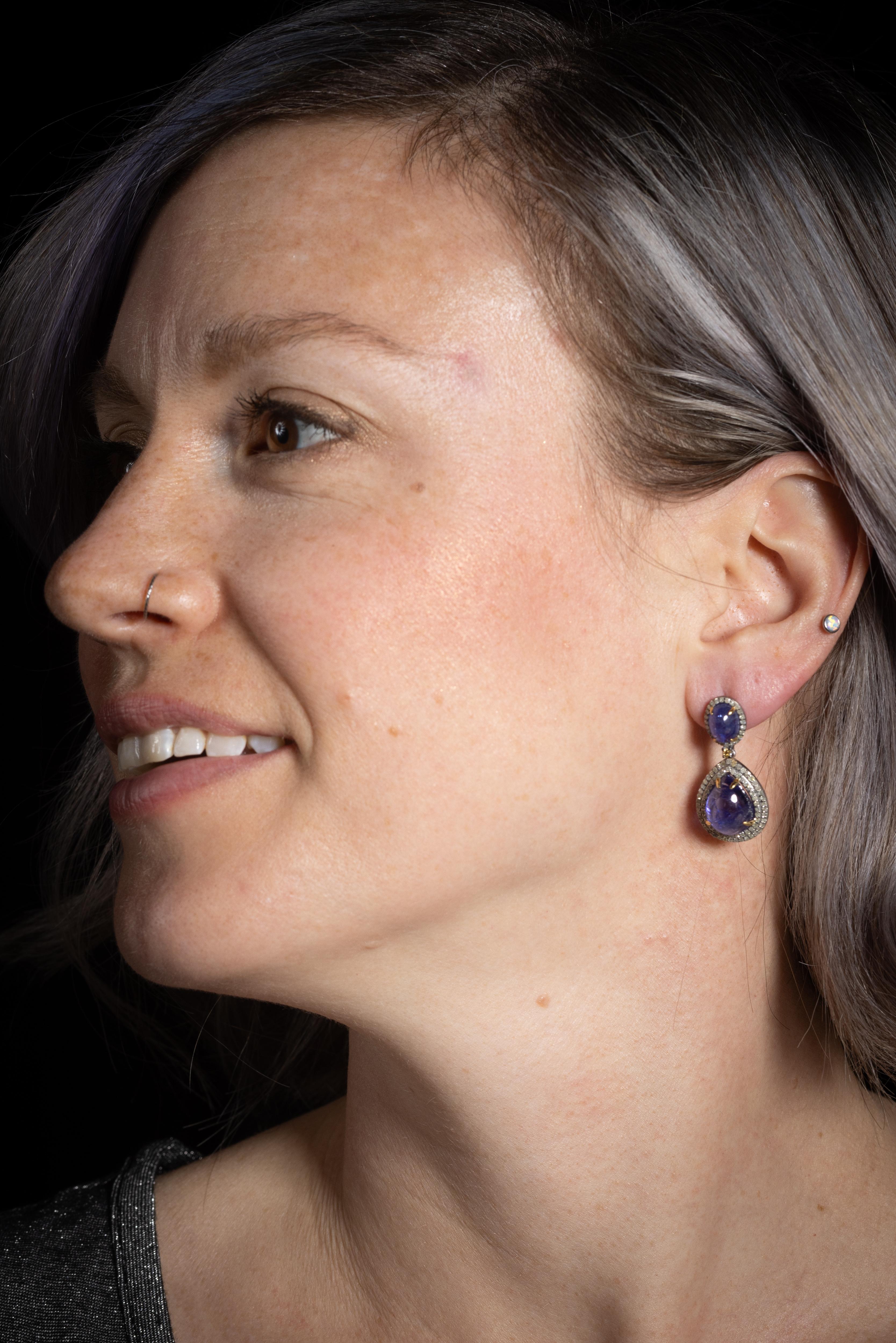 Tanzanite and Diamond Drop Earrings In Excellent Condition For Sale In Nantucket, MA