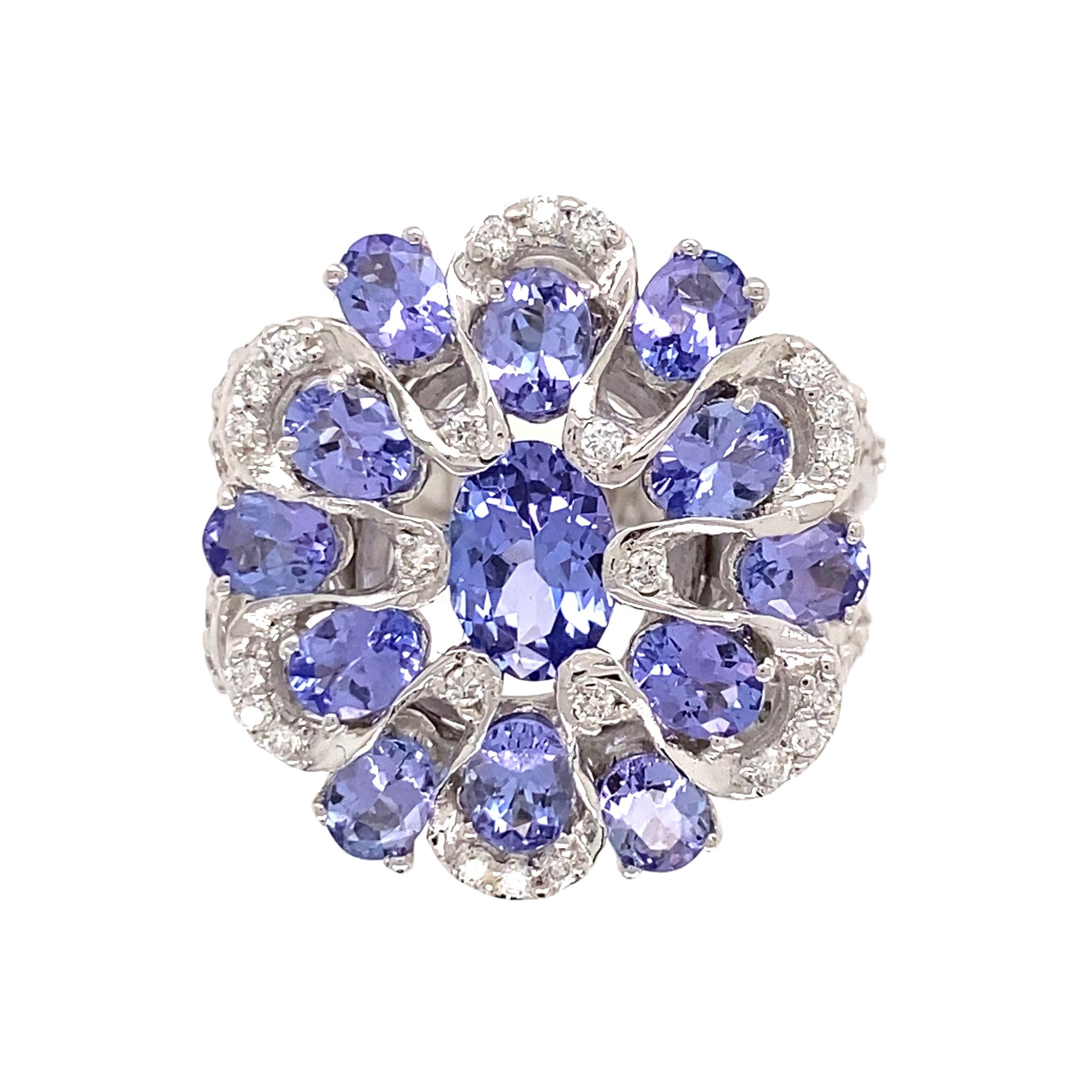 Women's Vintage Tanzanite and Diamond Gold Cluster Ring Estate Fine Jewelry For Sale