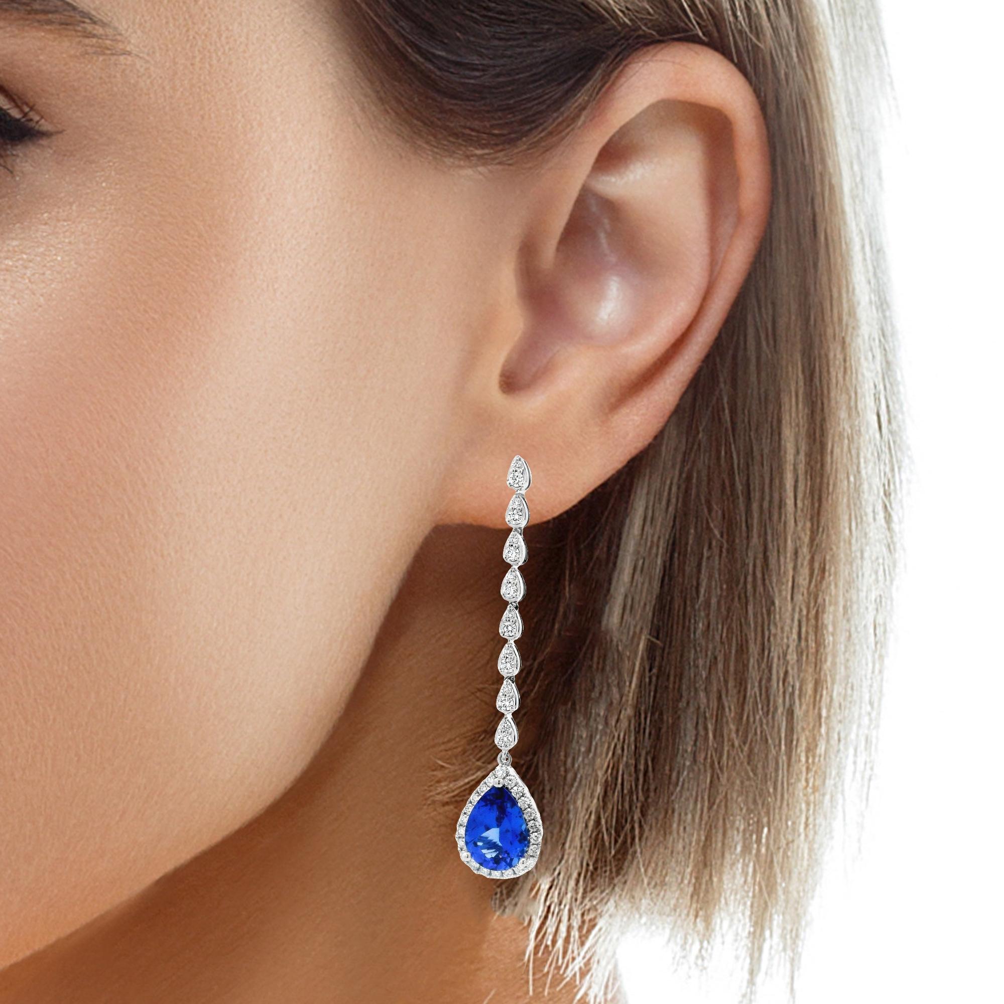 Tanzanite and Diamond Halo Drop Earrings 5.20 Carats in 14K White Gold (Tropfenschliff) im Angebot