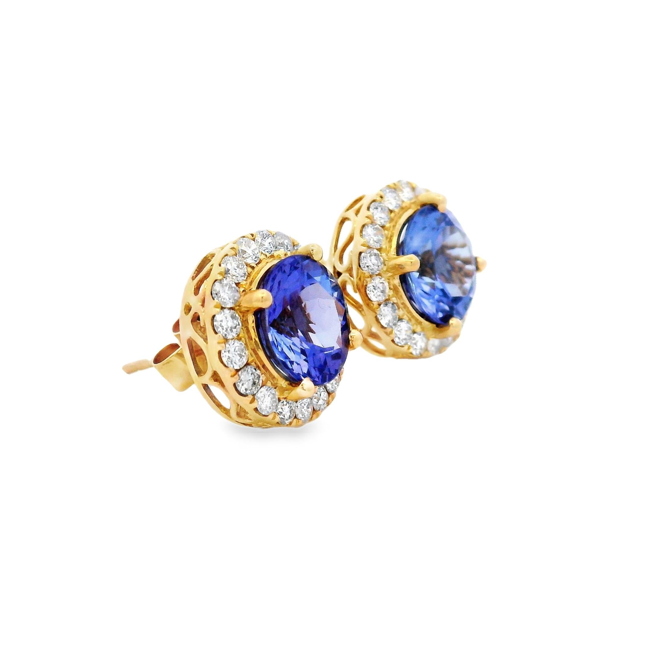 Orecchini a perno con tanzanite e diamanti in oro giallo 14K 3,92ct in vendita 2