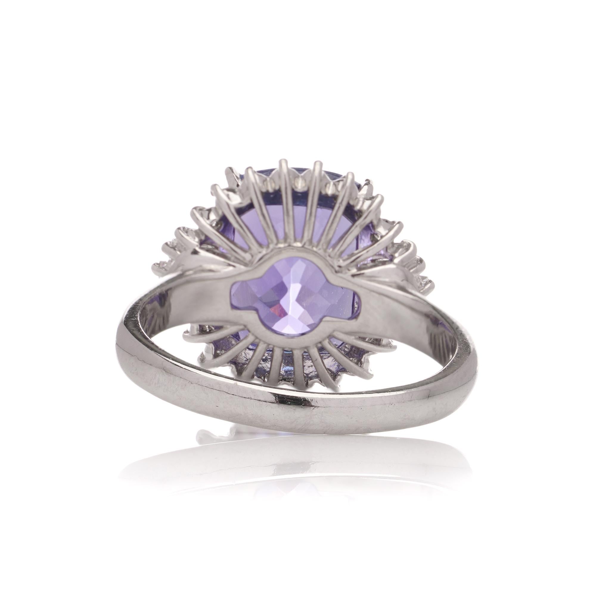 Tanzanite and diamond platinum cluster ring In Good Condition For Sale In Braintree, GB