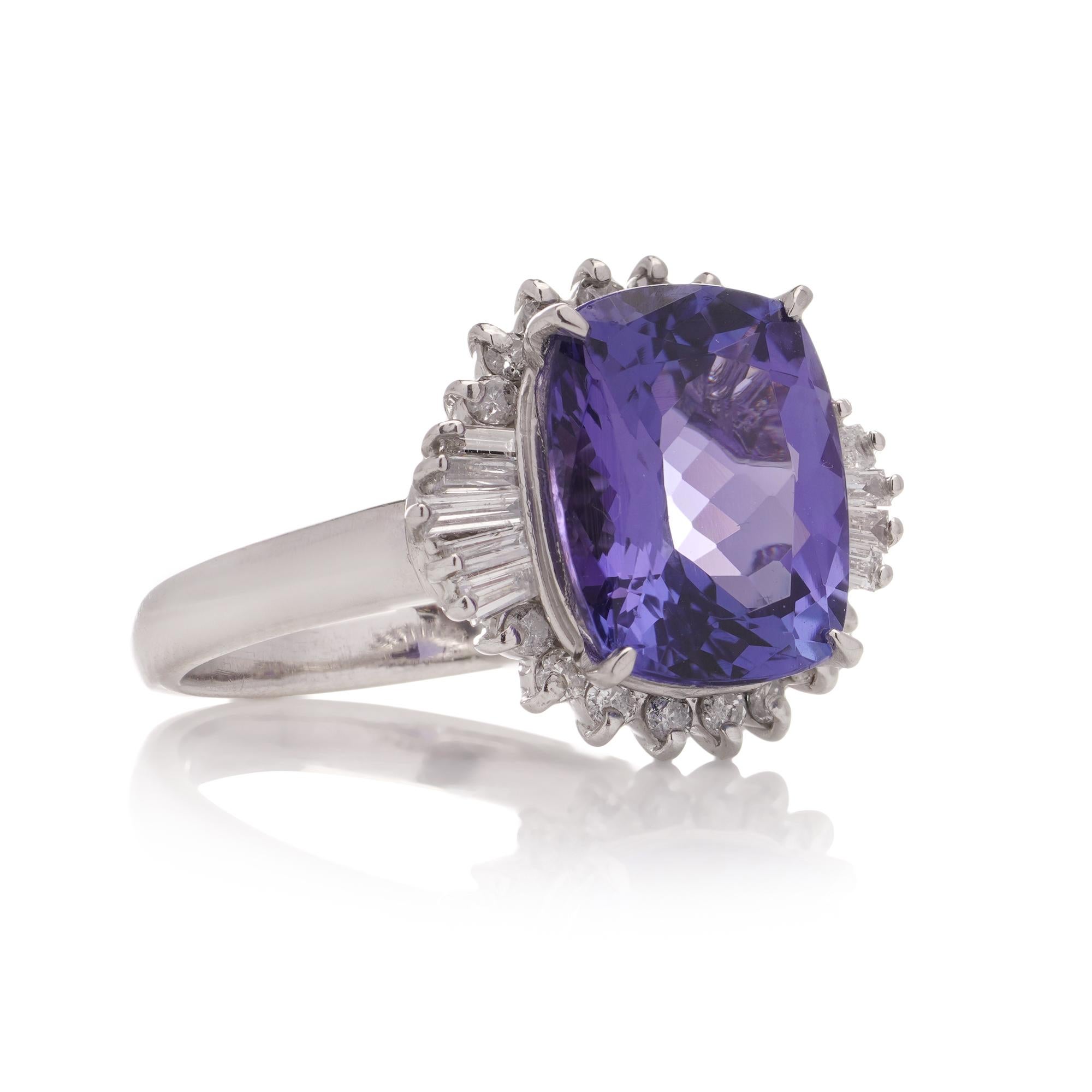 Tanzanite and diamond platinum cluster ring For Sale 1