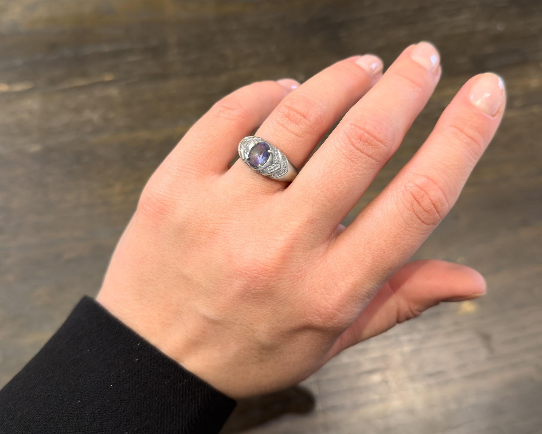 Victorian Tanzanite and Diamond Ring 1.20 Carats Total 14k White Gold For Sale