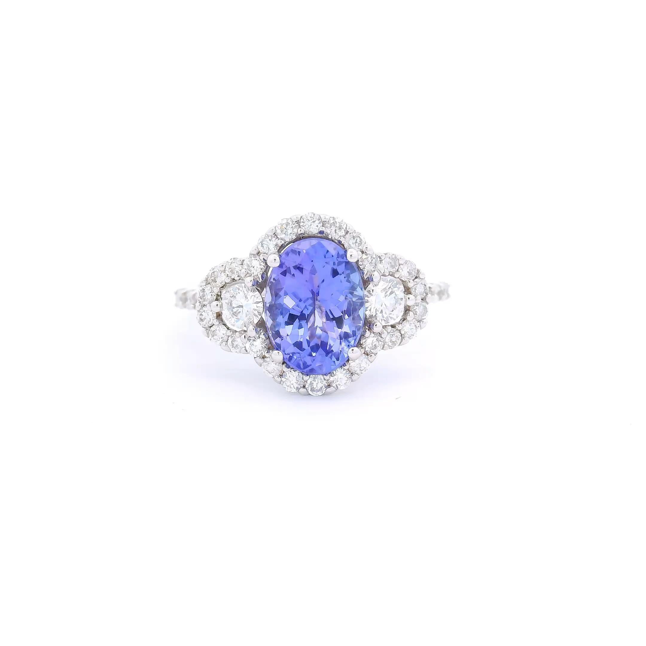 Tanzanite and Diamond Ring 1.85ct Oval in 14K White Gold, Size 7 im Zustand „Neu“ im Angebot in New York, NY