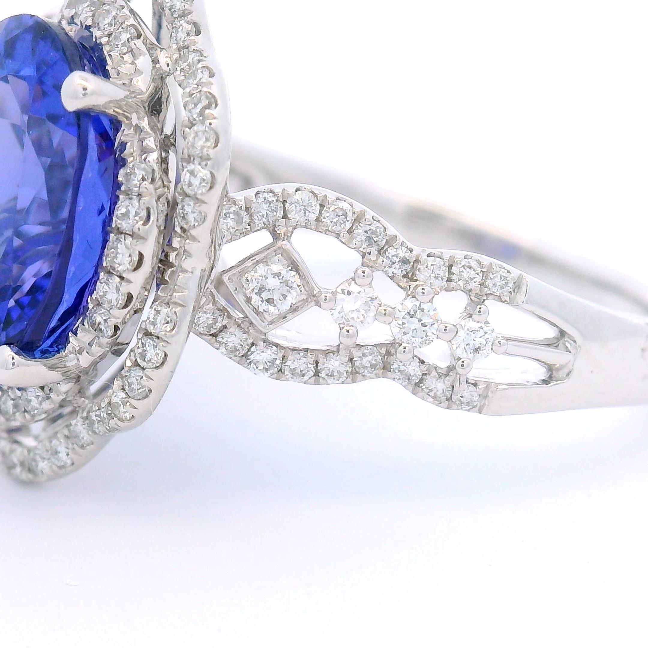 Tanzanite and Diamond Ring 4.30 Carat Oval in 14K White Gold Size 7 Damen im Angebot