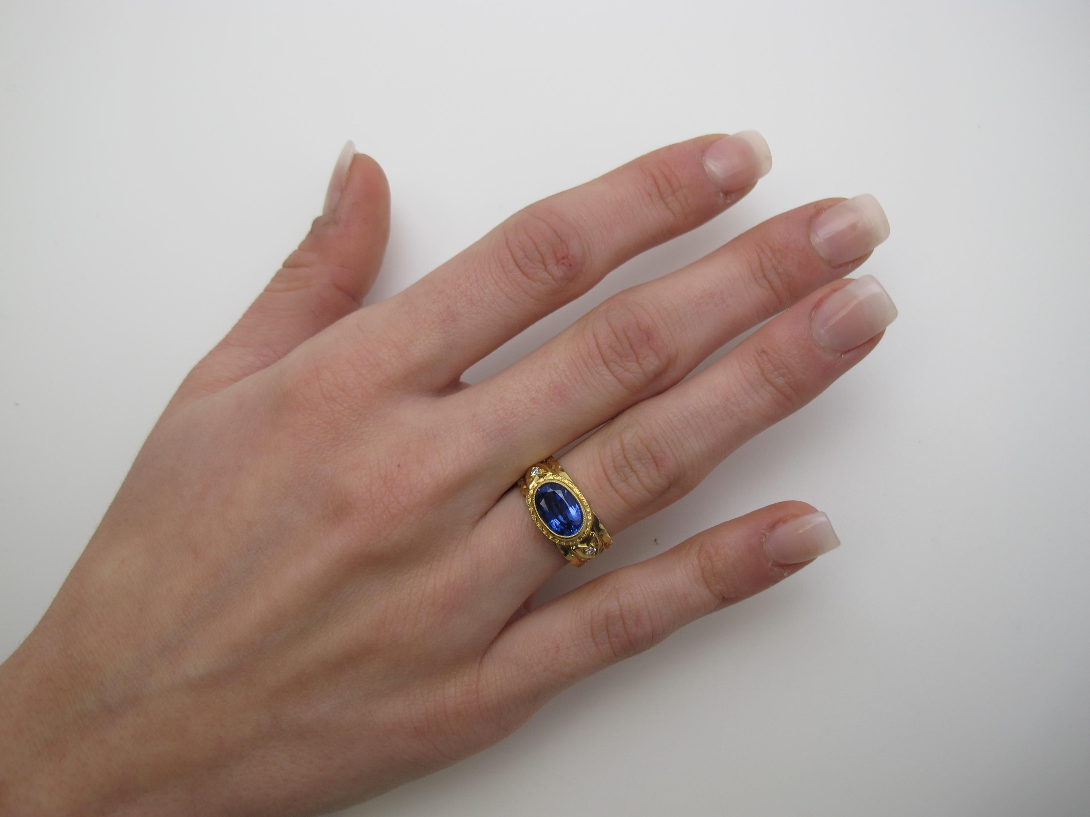 Artisan 1.64 Carat Tanzanite and Diamond Ring 18k Yellow Gold 