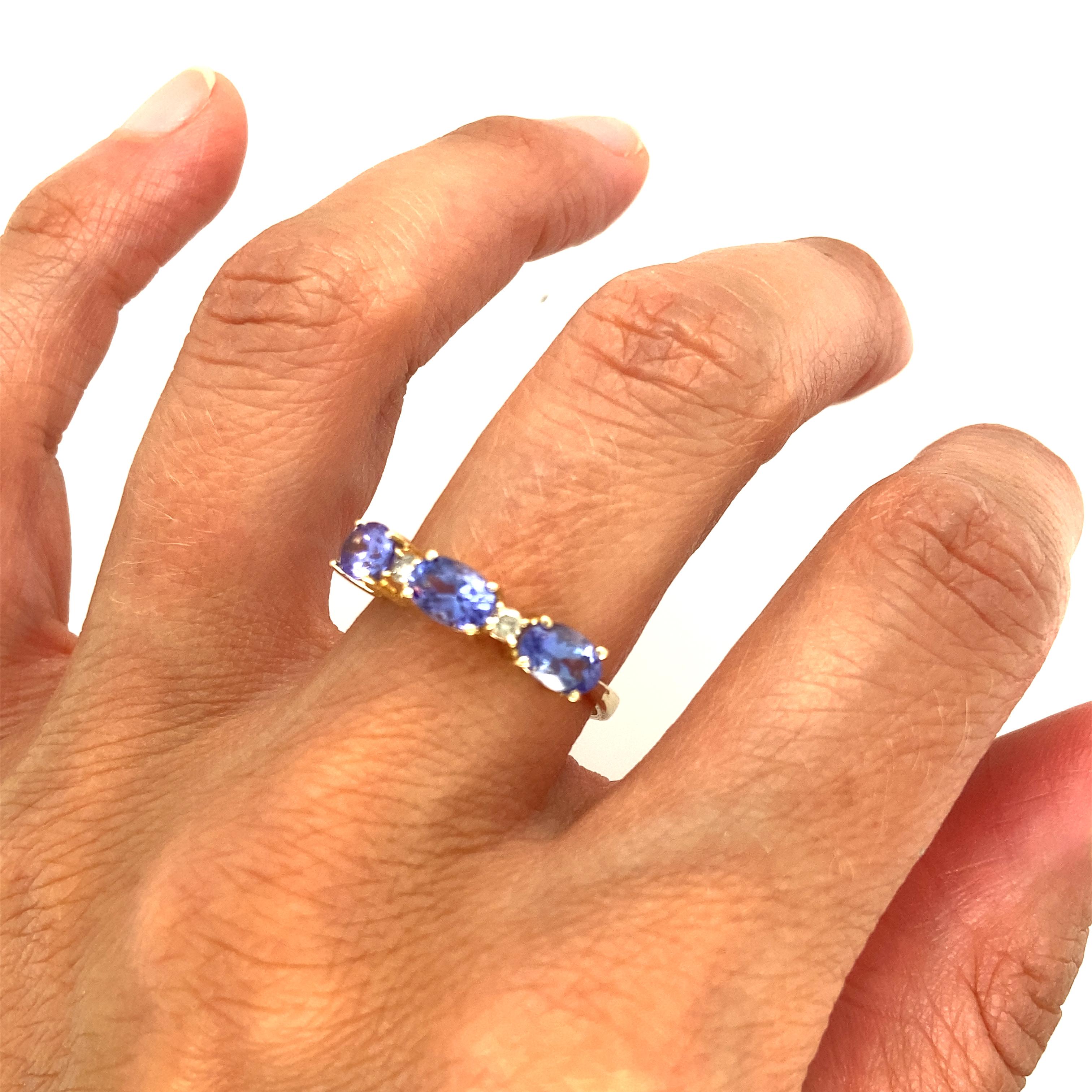 Tanzanite and Diamond Ring In Good Condition In Towson, MD