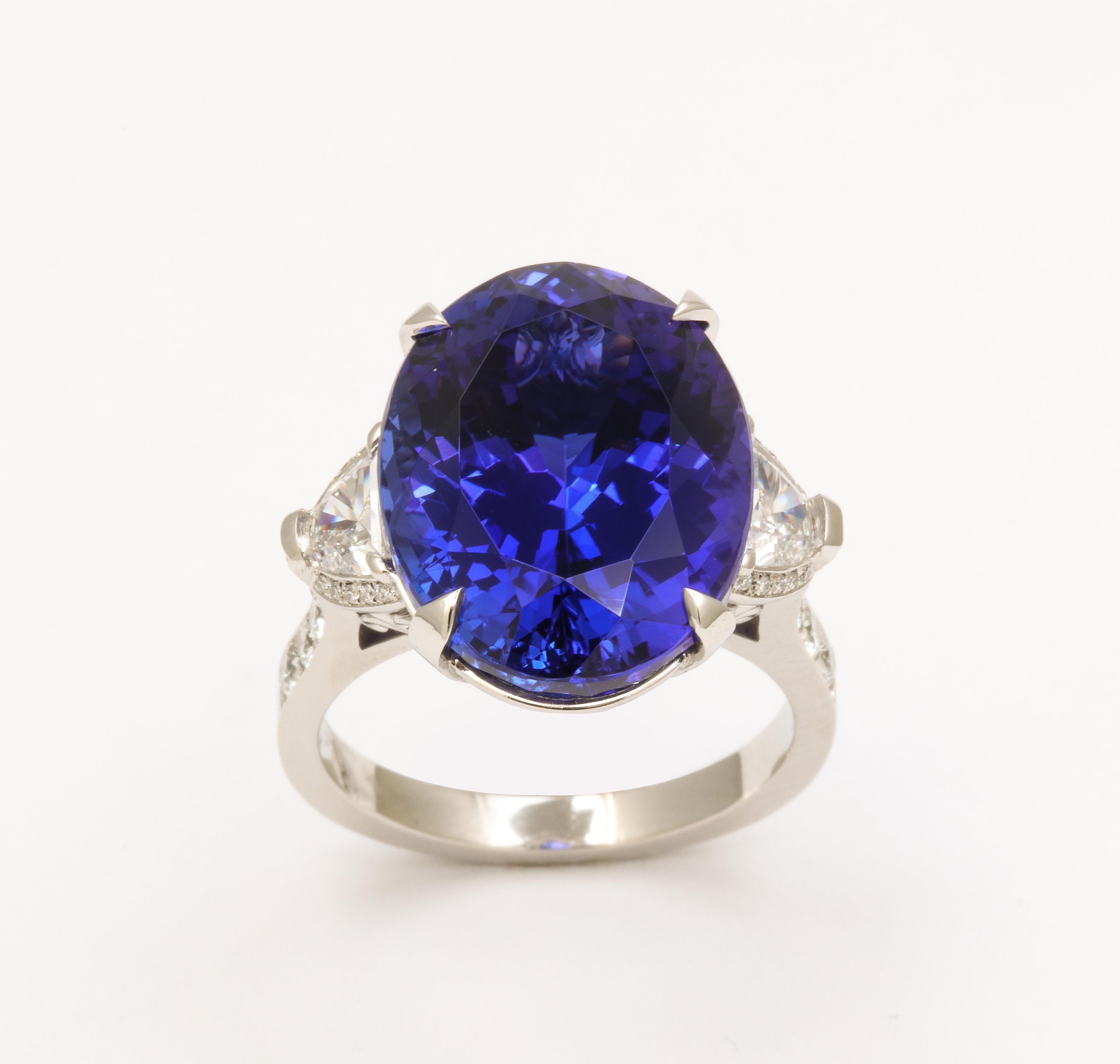Tanzanite and Diamond Ring For Sale 4