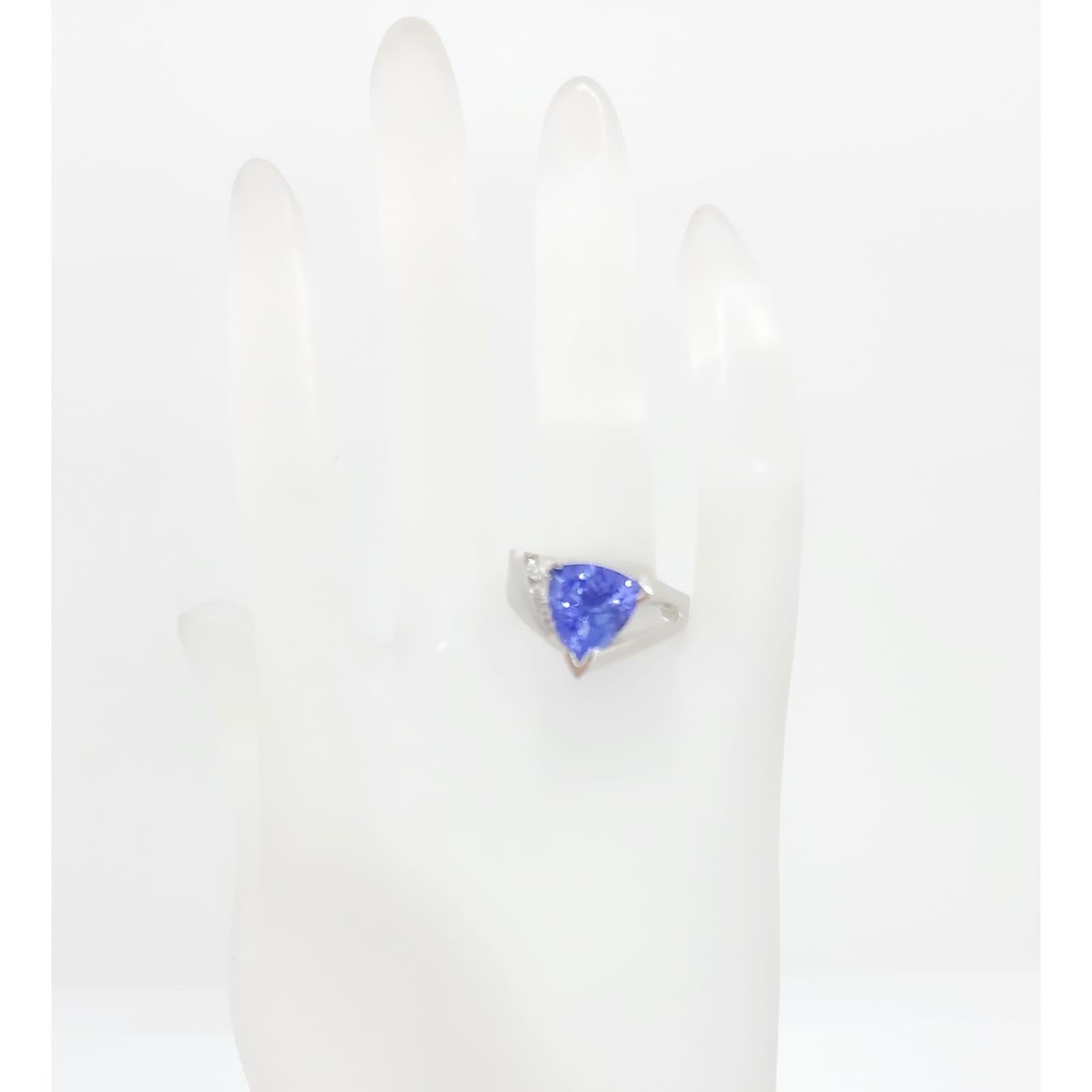 Women's or Men's Tanzanite and Diamond Ring in 14k White Gold For Sale