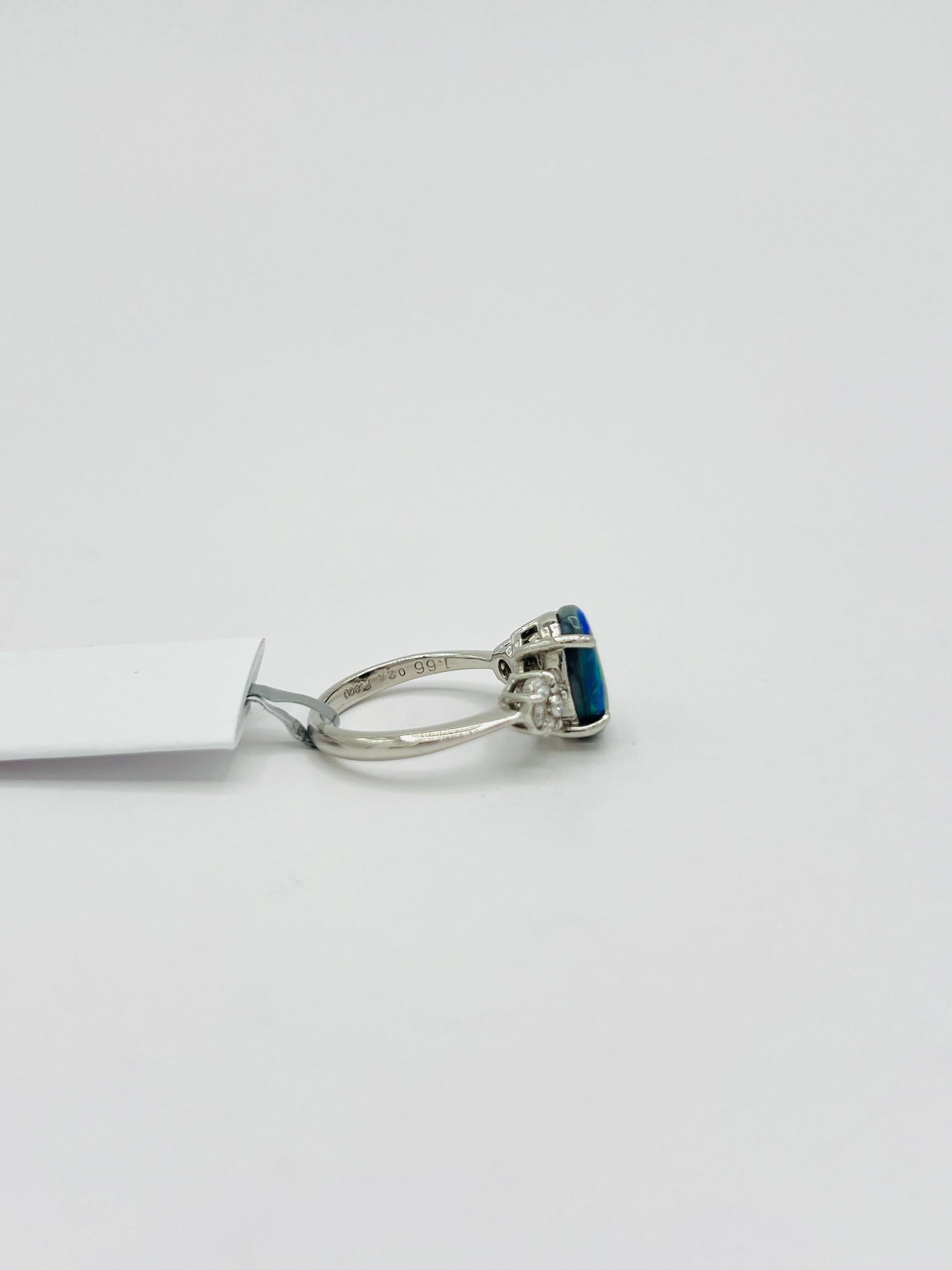 Tanzanite and Diamond Ring in 14k White Gold In New Condition For Sale In Los Angeles, CA
