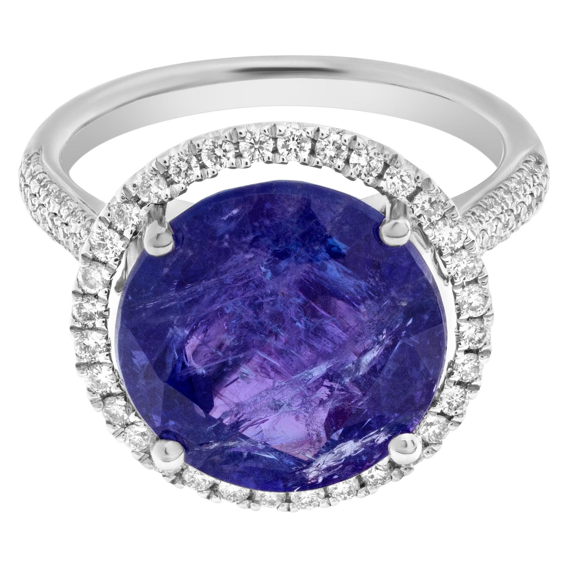Women's Tanzanite and diamond ring in 18k white gold For Sale