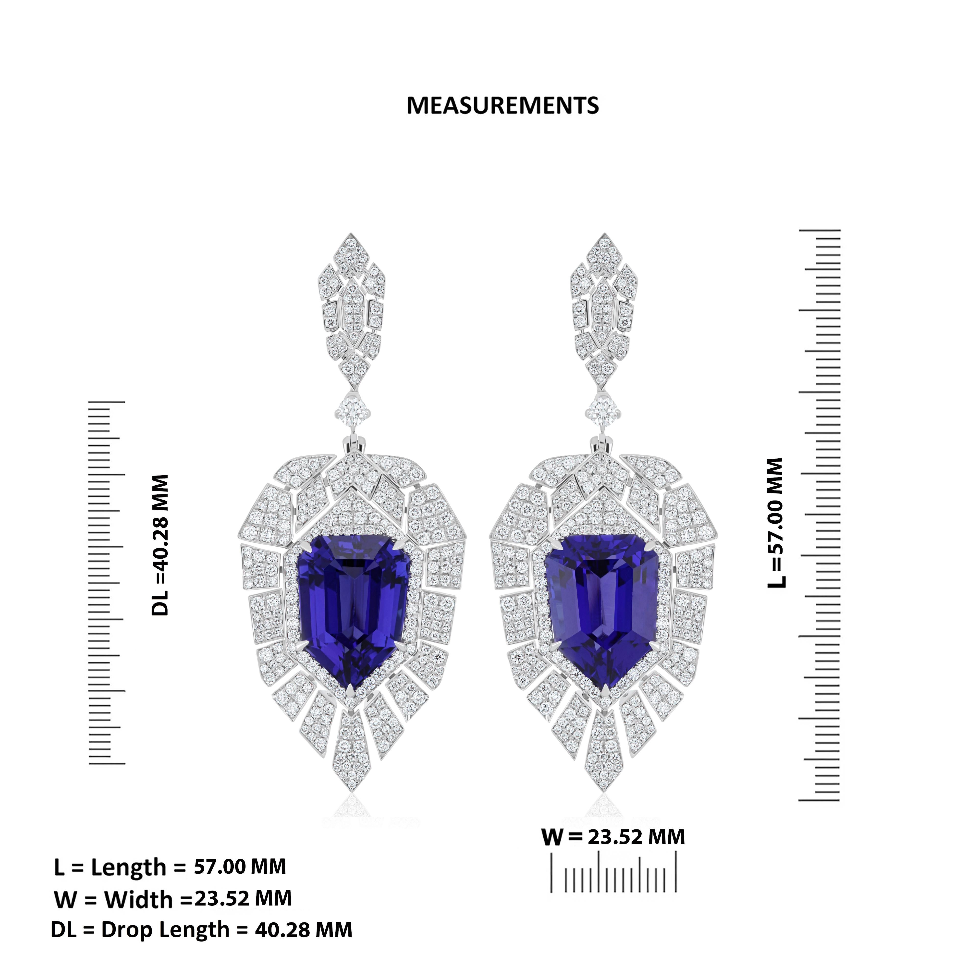 Orecchini tempestati di tanzanite e diamanti in oro bianco 18 carati in vendita 5